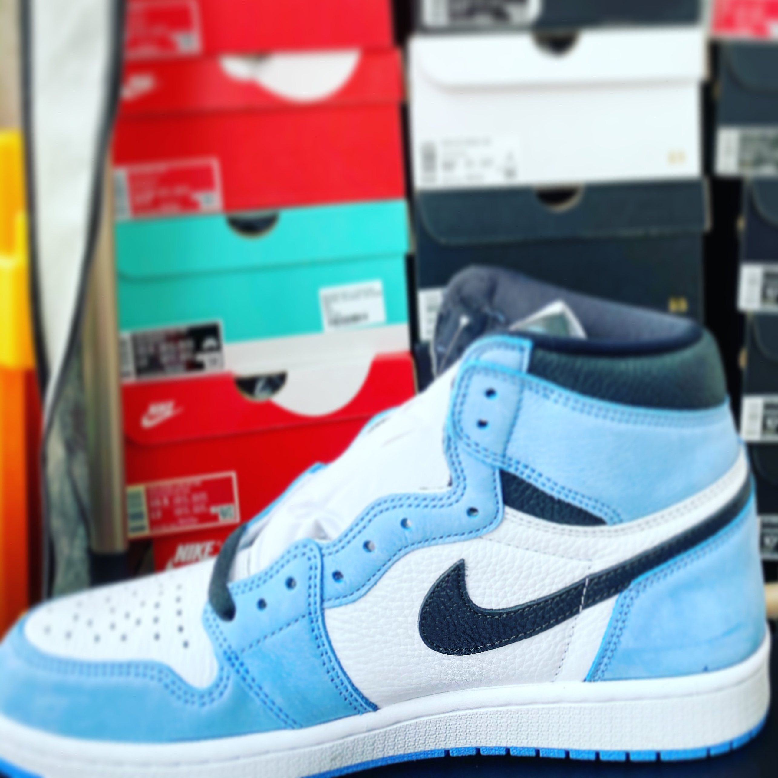 Jordan 1 Retro High OG University Blue 착용 스타일