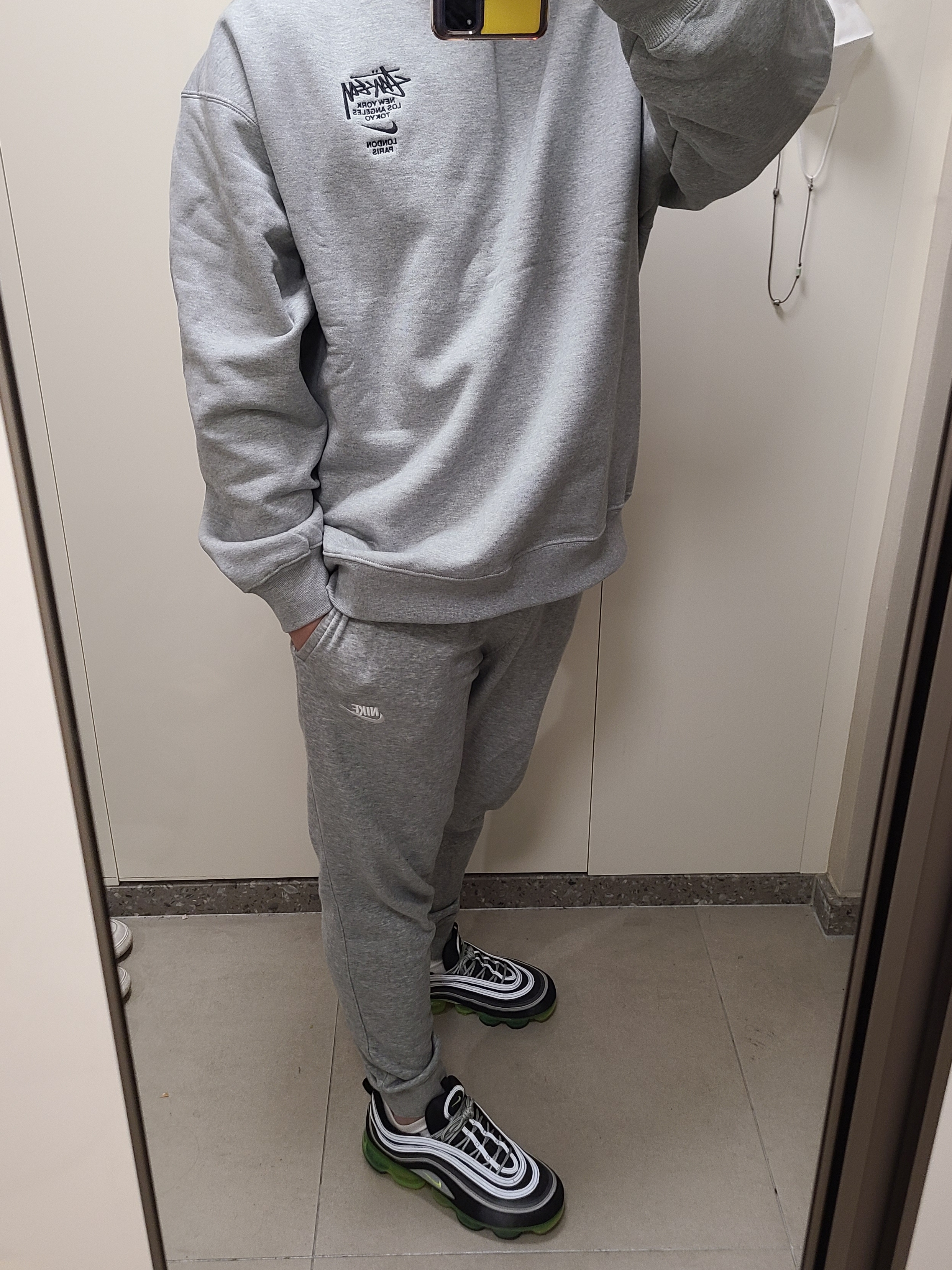 Nike Air VaporMax 97 Black Volt, Nike x Stussy NRG ZR Fleece Crewneck Heather Grey - US/EU 착용 스타일