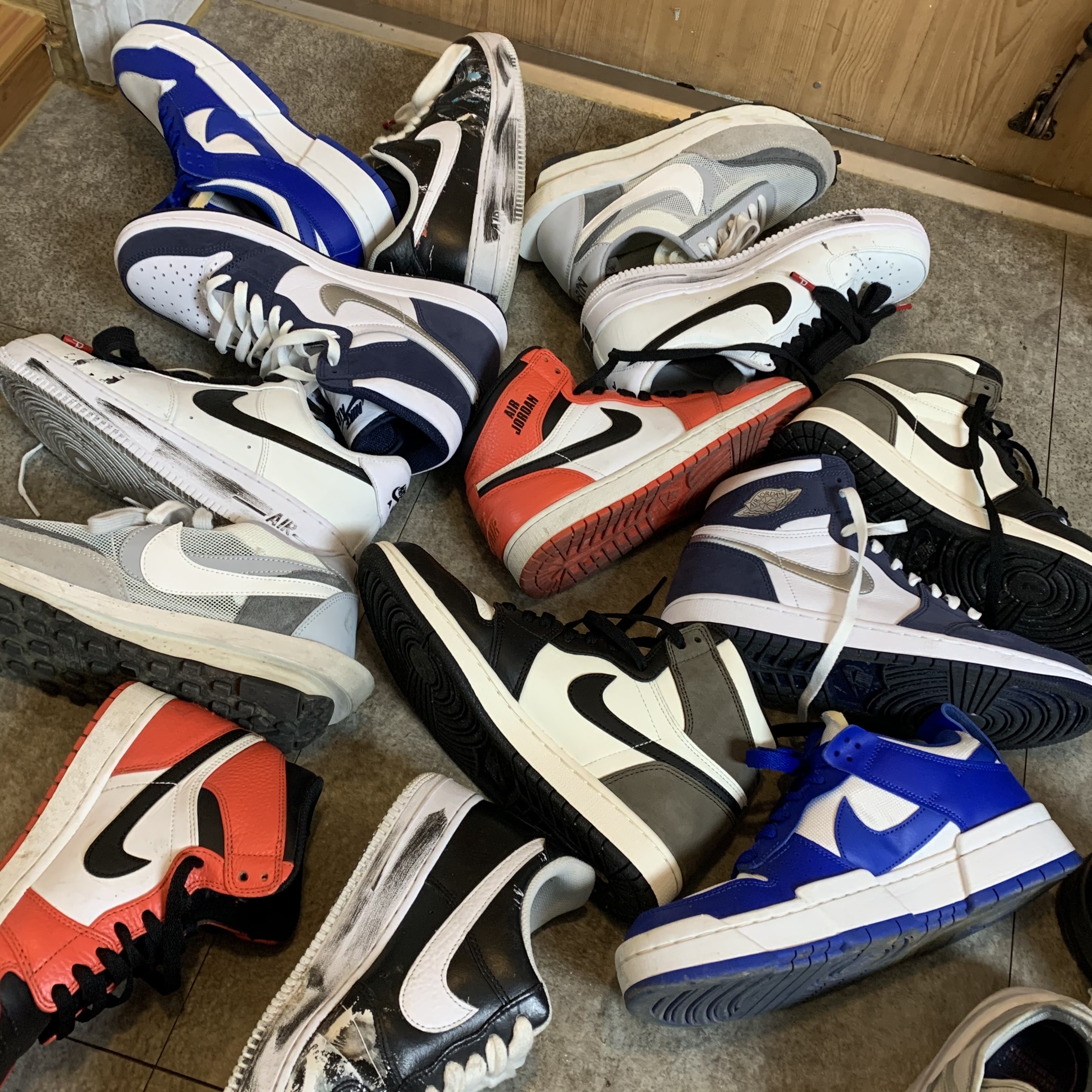 Jordan 1 Retro High OG Black Mocha, Nike x Peaceminusone Air Force 1 Low Para-Noise 착용 스타일