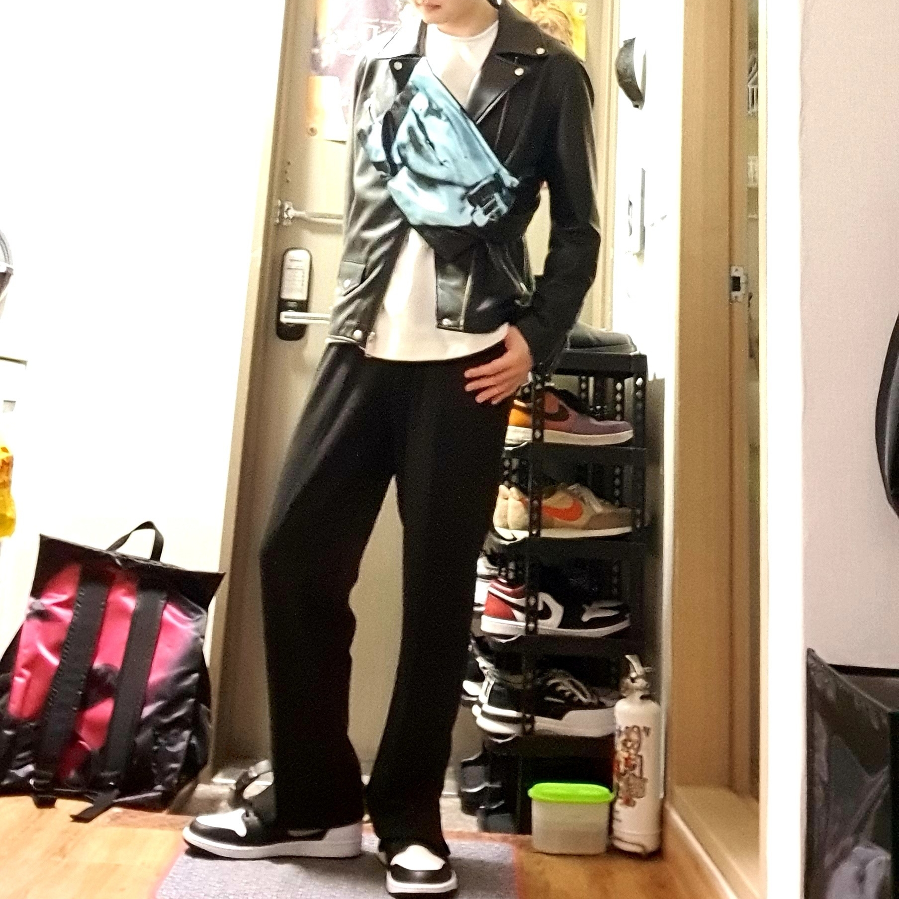 Jordan 1 Mid White Shadow 착용 스타일