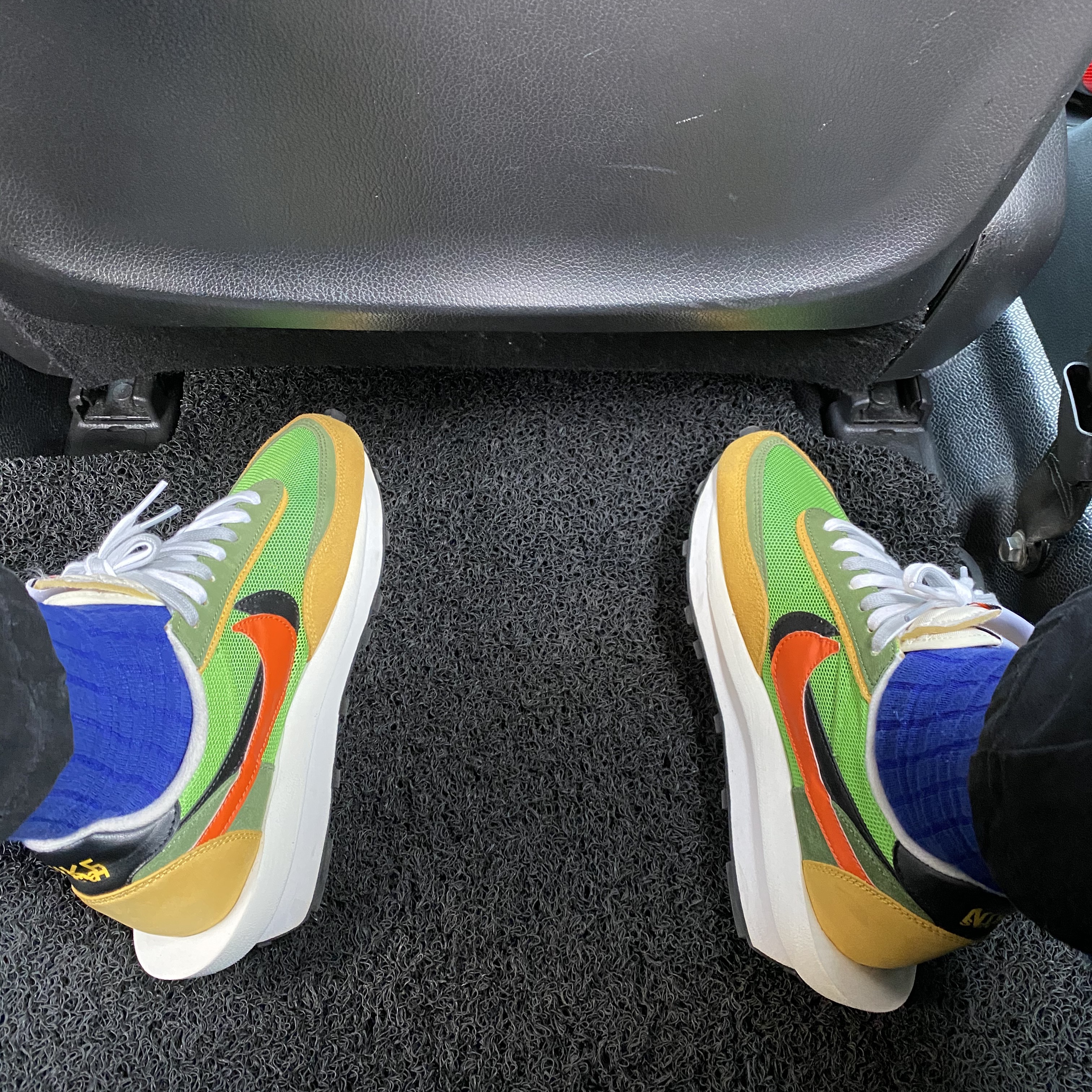 Nike x Sacai LDWaffle Green Multi 착용 스타일