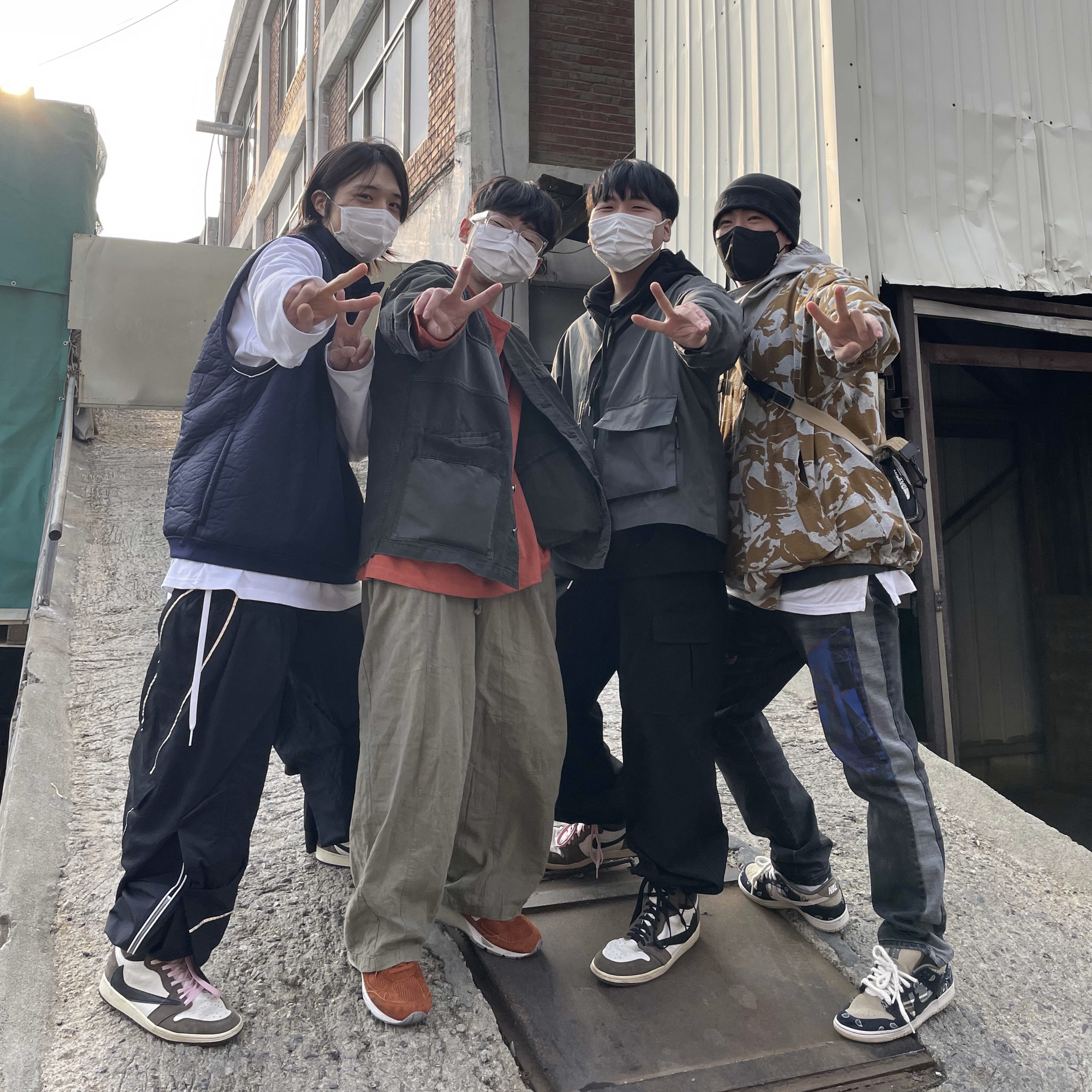 Jordan 1 x Travis Scott Retro High OG SP Mocha, Nike x Travis Scott SB Dunk Low 착용 스타일