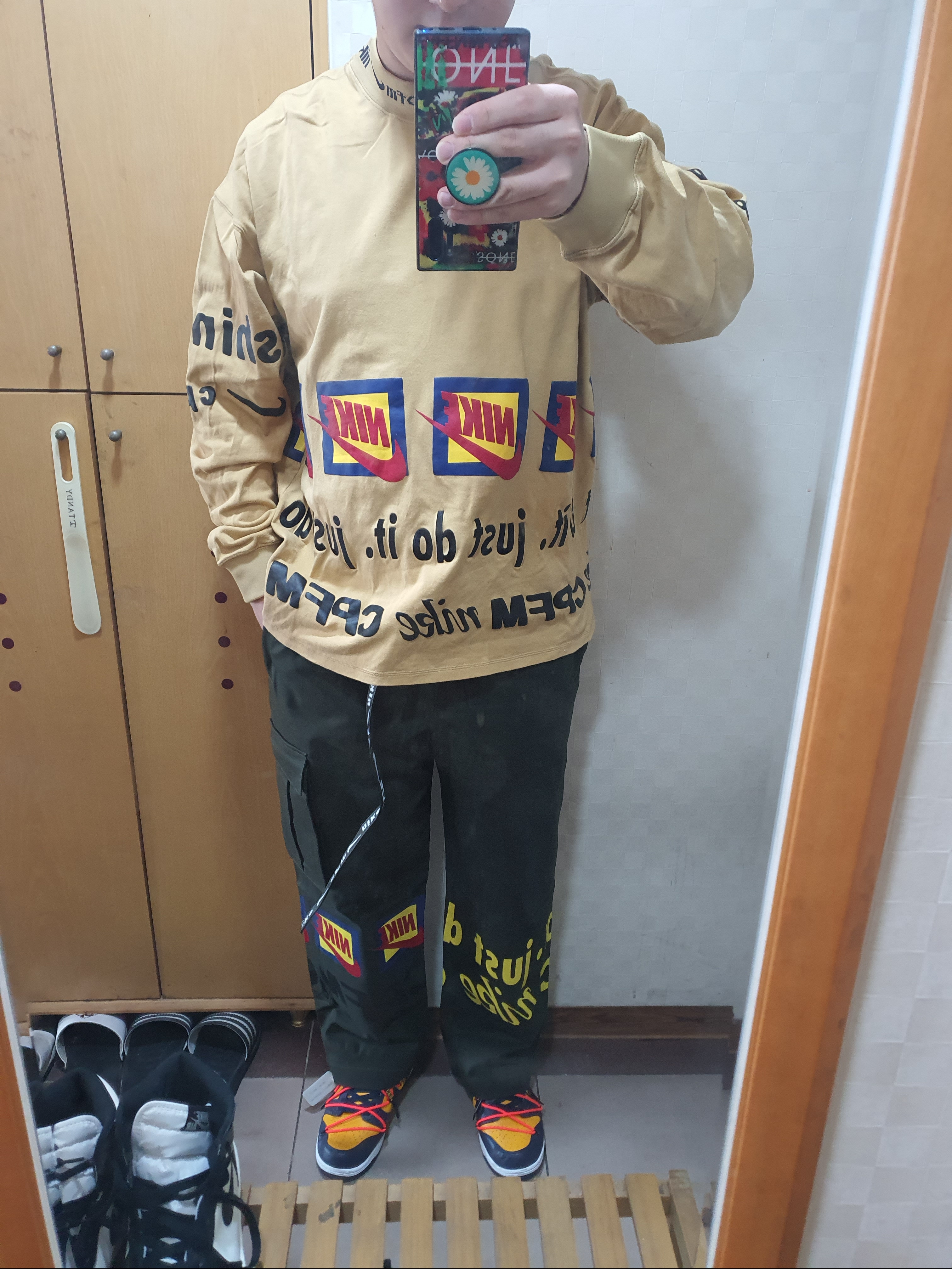Nike x Cactus Plant Flea Market L/S T-Shirt Mustard Yellow, Nike x Cactus Plant Flea Market Track Pants Olive 착용 스타일