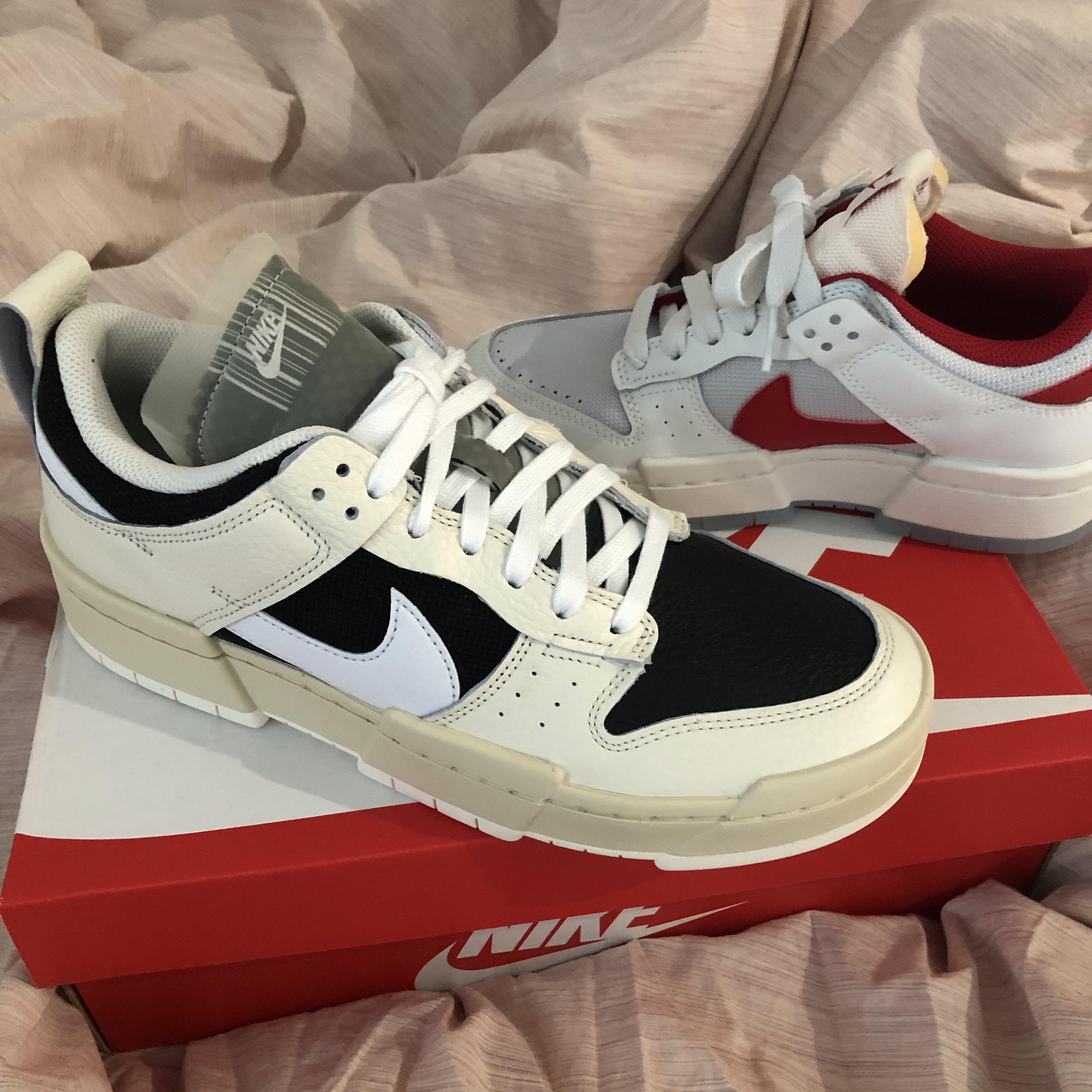 (W) Nike Dunk Low Disrupt Pale Ivory, (W) Nike Dunk Low Disrupt Gym Red 착용 스타일 - 1