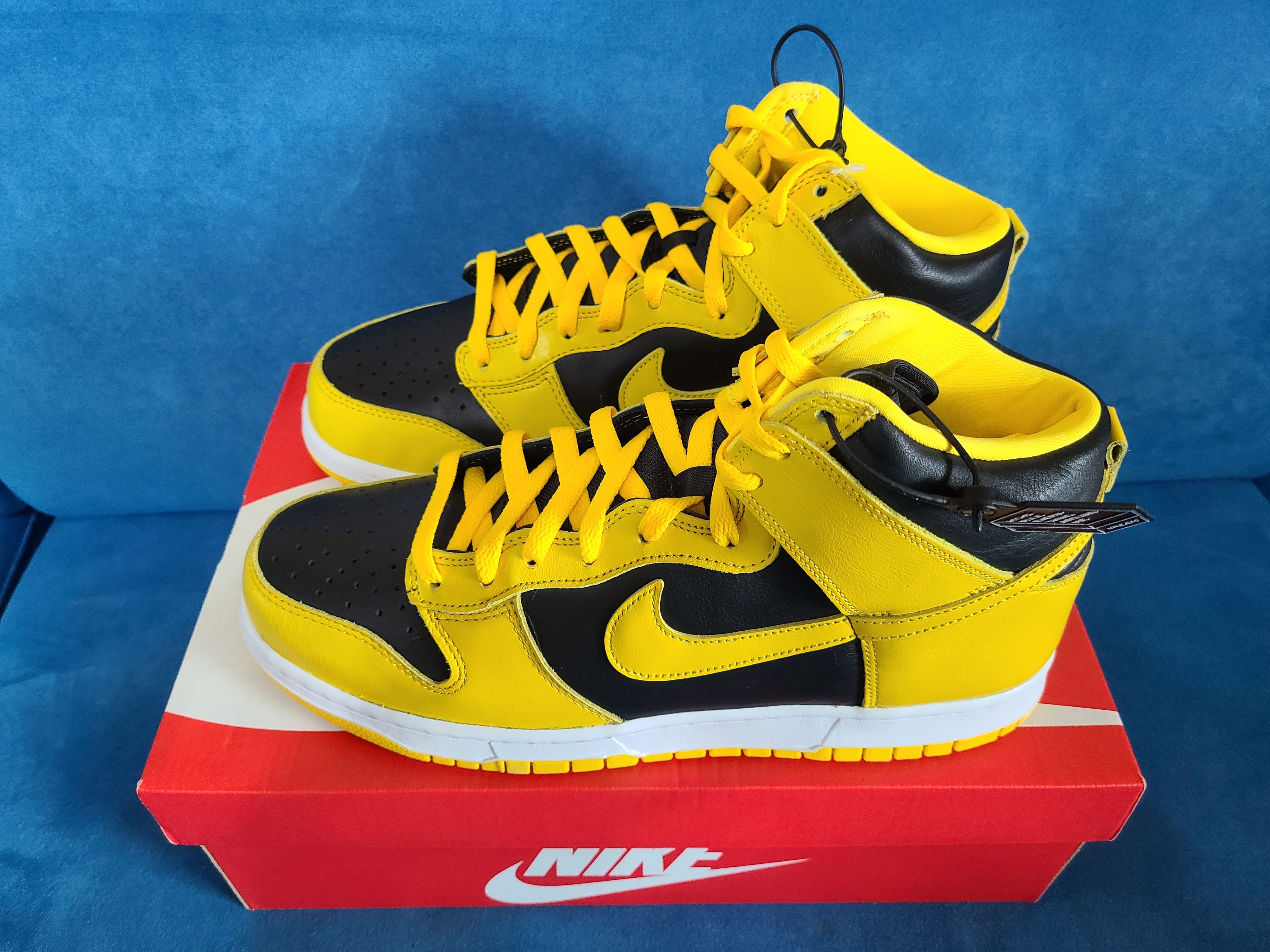 Nike Dunk High SP Varsity Maize 착용 스타일 - 2