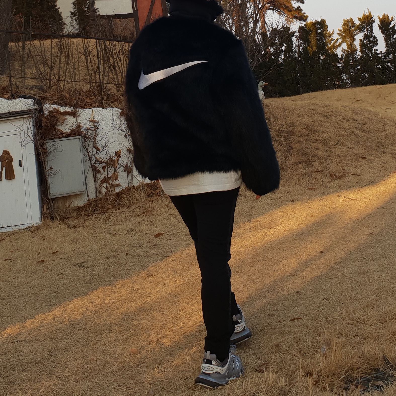(W) Nike x Ambush Reversible Faux-Fur Coat Black, Balenciaga Track Sneakers Grey White 2019 착용 스타일