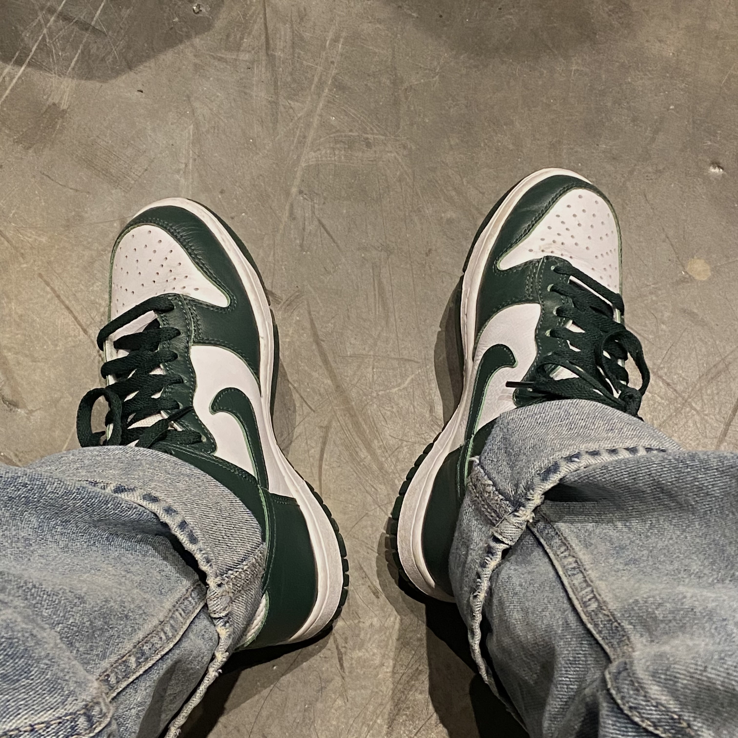 Nike Dunk High SP Spartan Green 착용 스타일