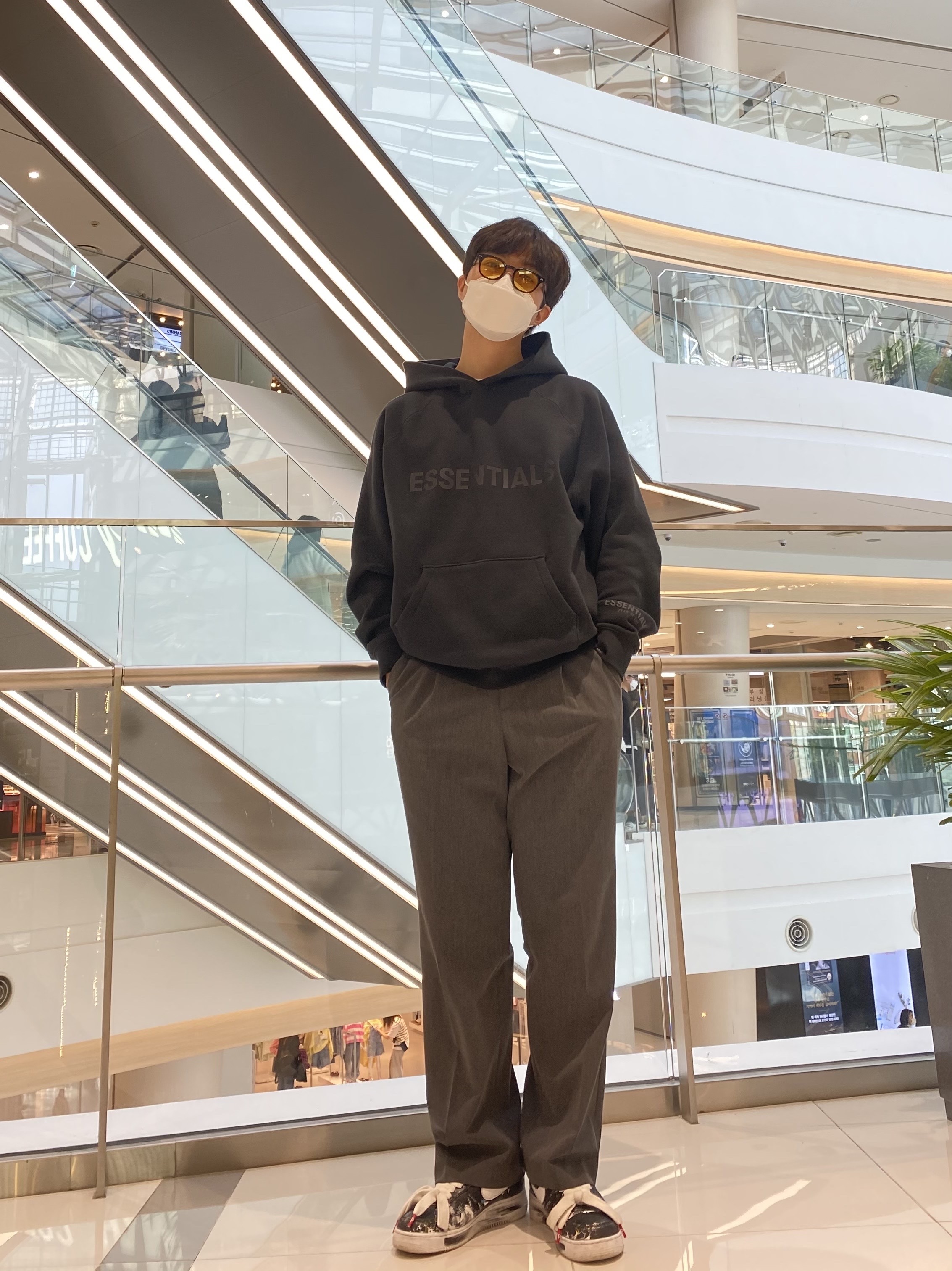 Essentials 3D Silicon Applique Pullover Hoodie Dark Slate/Black 2020, Nike x Peaceminusone Air Force 1 Low Para-Noise 착용 스타일