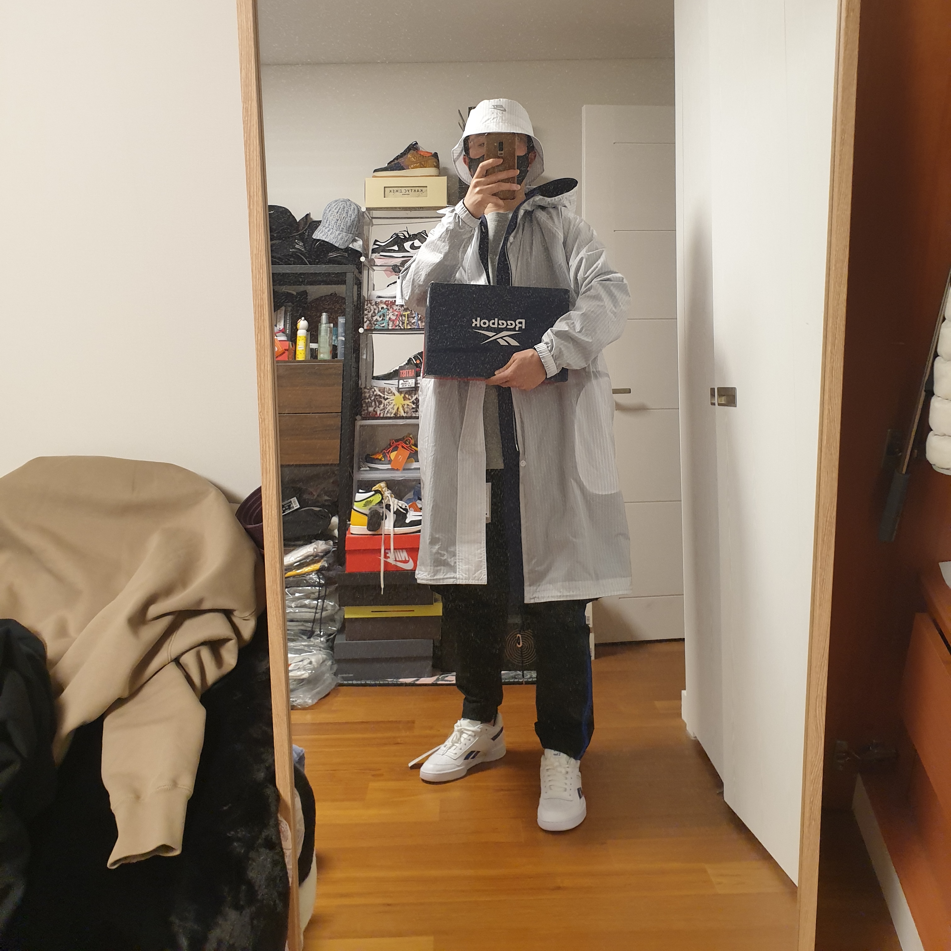 Nike x Kim Jones Bucket Hat White, Nike x Kim Jones Reversible Parka Navy - Asia 착용 스타일 - 1