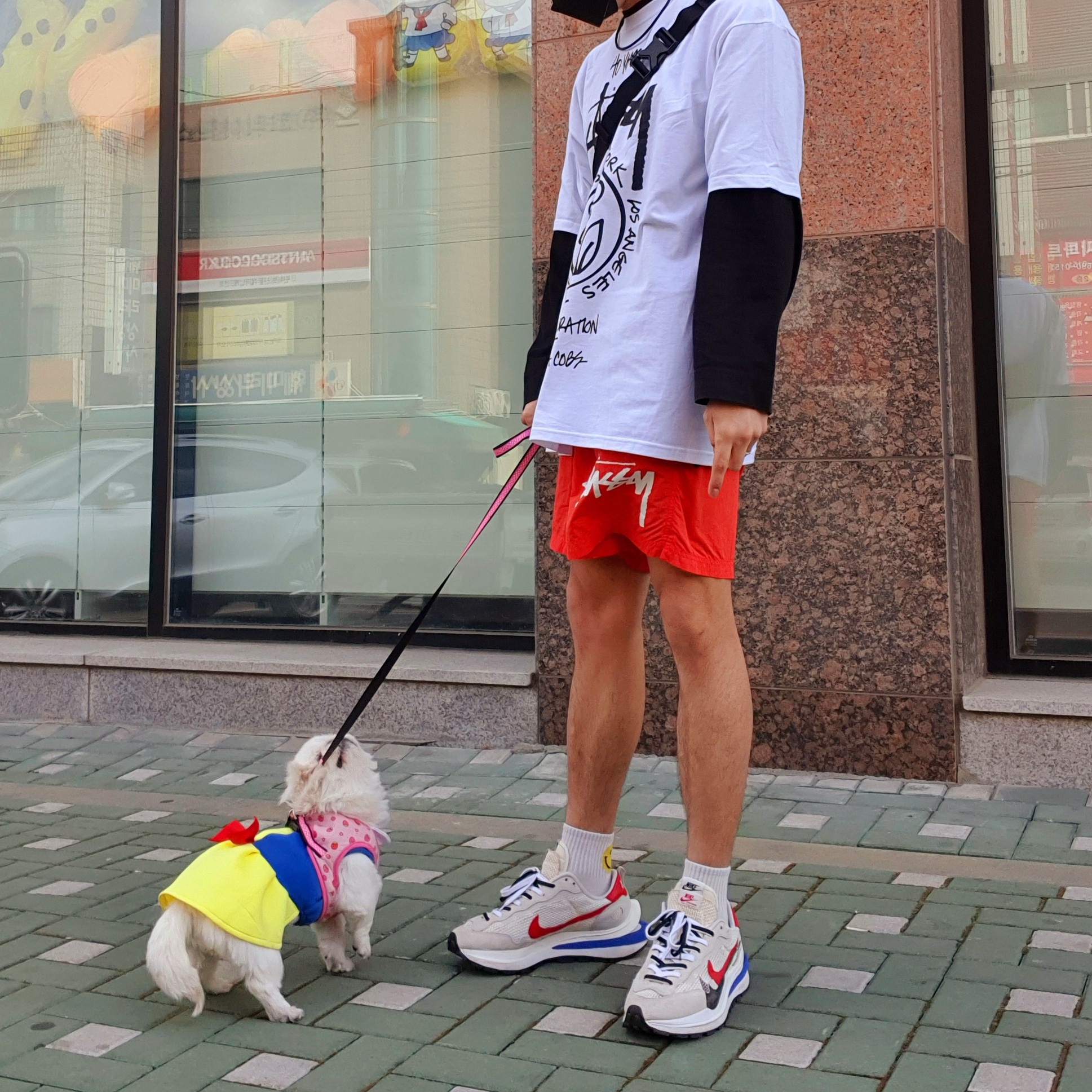 Nike x Stussy Water Shorts Habanero Red, Stussy x Marc Jacobs 40 WT T-Shirt 착용 스타일 - 2