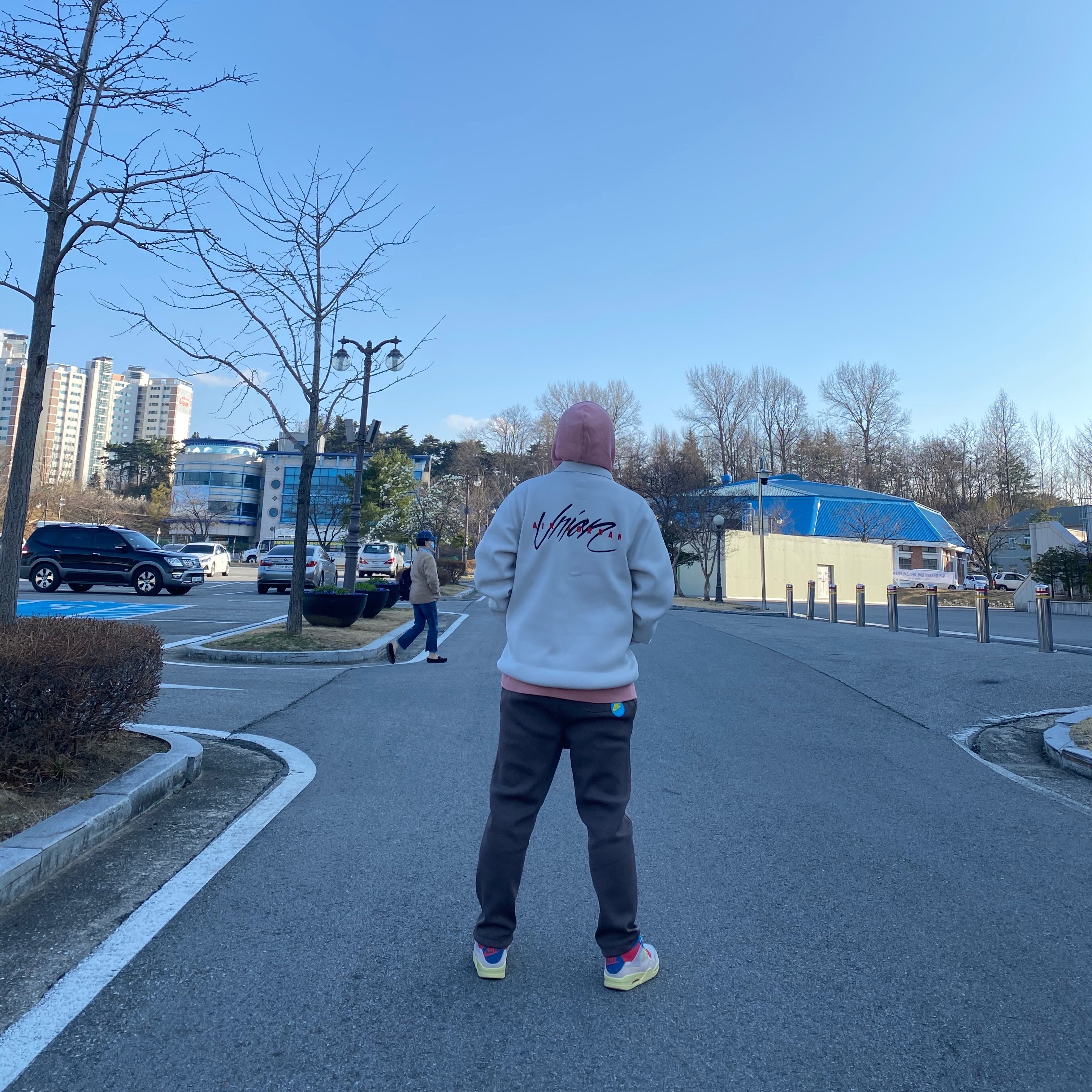 Jordan 4 x Union Retro Guava Ice, Jordan x Union Leisure Pants Ironstone 착용 스타일 - 3