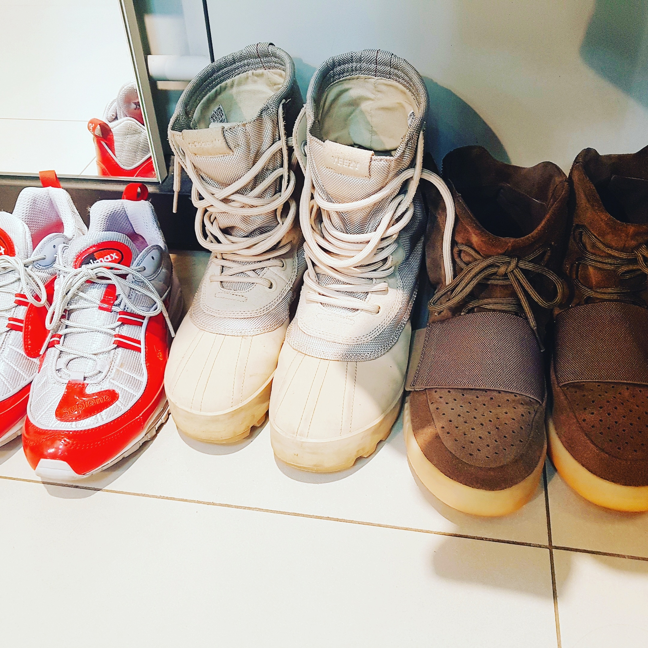 Adidas Yeezy Boost 750 Light Brown Gum (Chocolate), Adidas Yeezy 950 Moonrock 착용 스타일