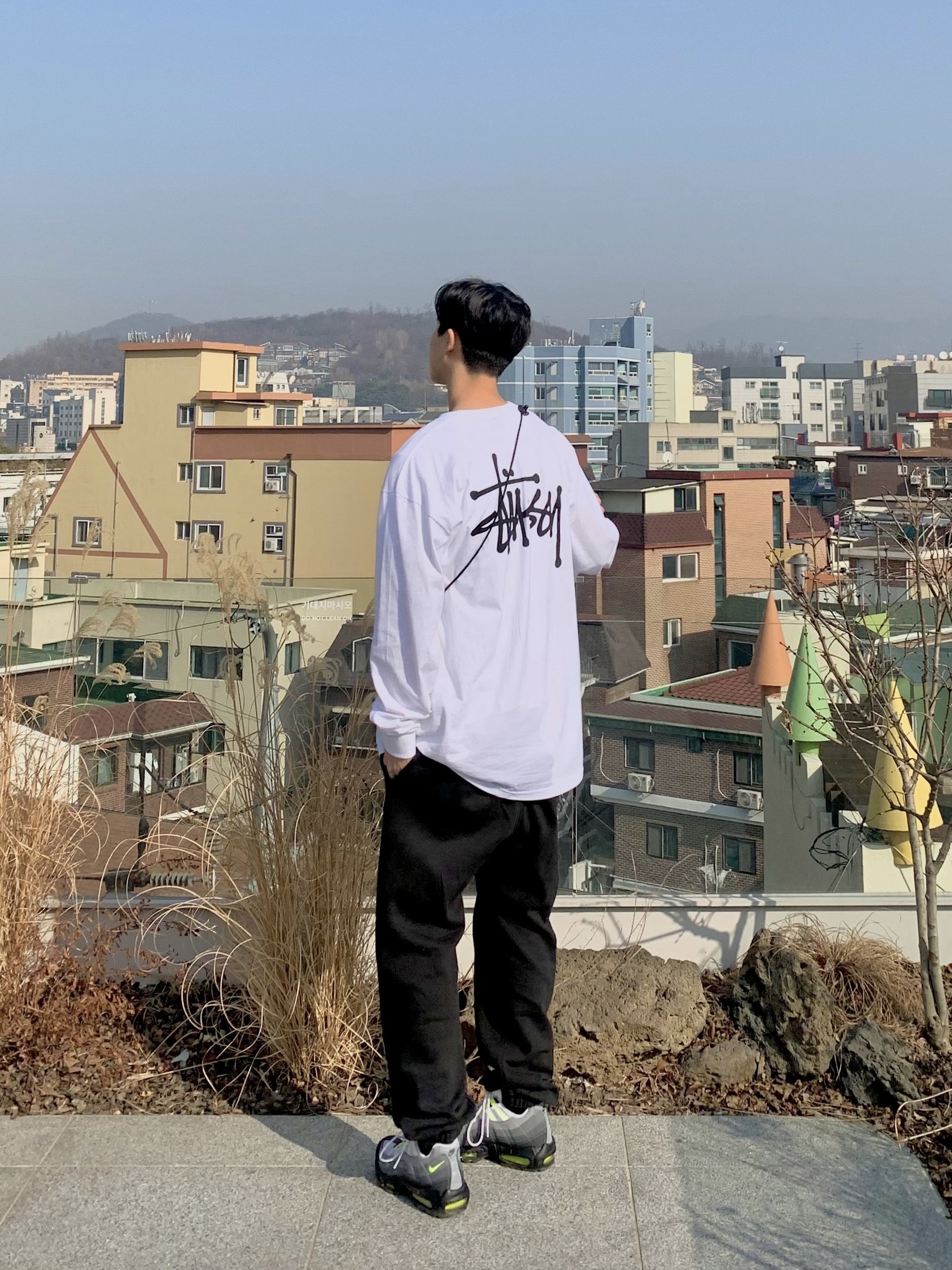 Nike Air Max 95 OG Neon Yellow 2020 착용 스타일 - 4