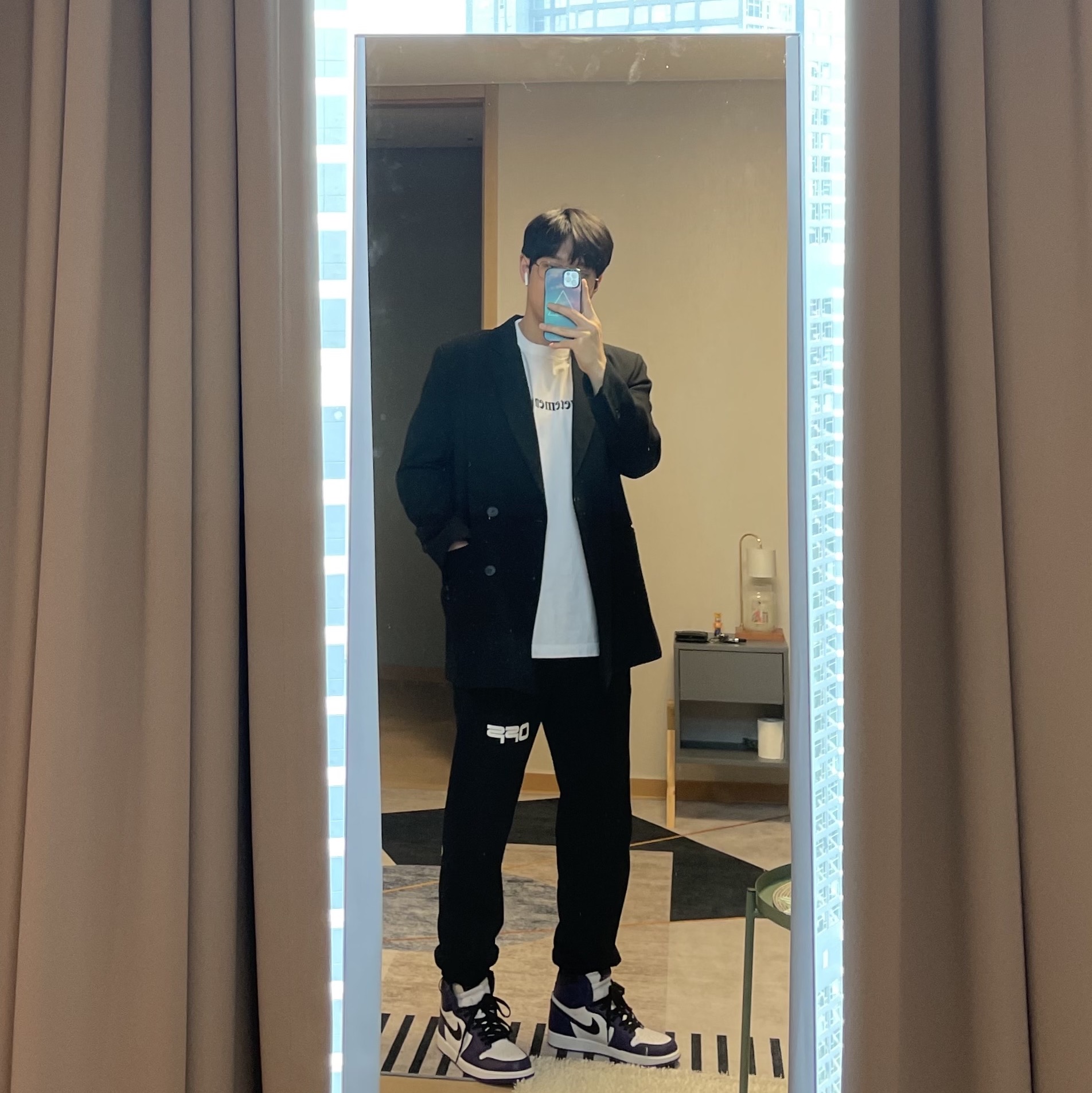 Jordan 1 Retro High OG Court Purple 2020 착용 스타일 - 1