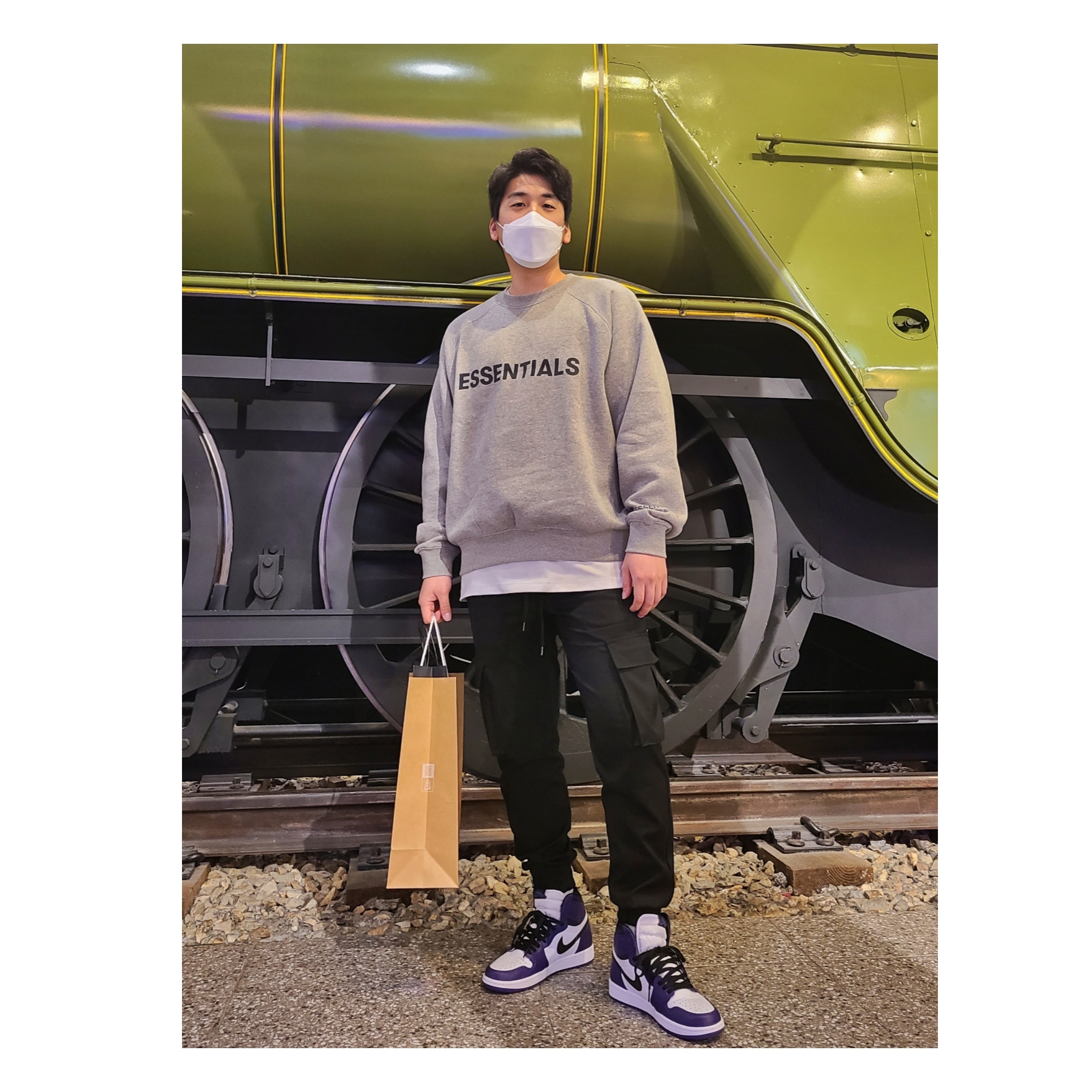Jordan 1 Retro High OG Court Purple 2020, Essentials 3D Silicon Applique Crewneck Cement - 20FW 착용 스타일