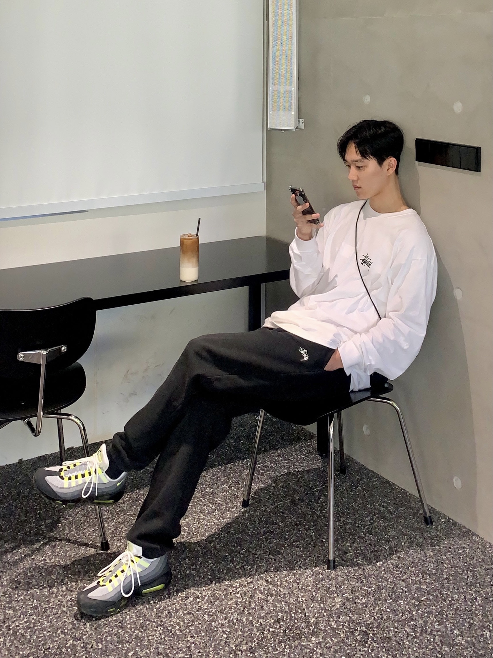 Nike Air Max 95 OG Neon Yellow 2020 착용 스타일 - 3