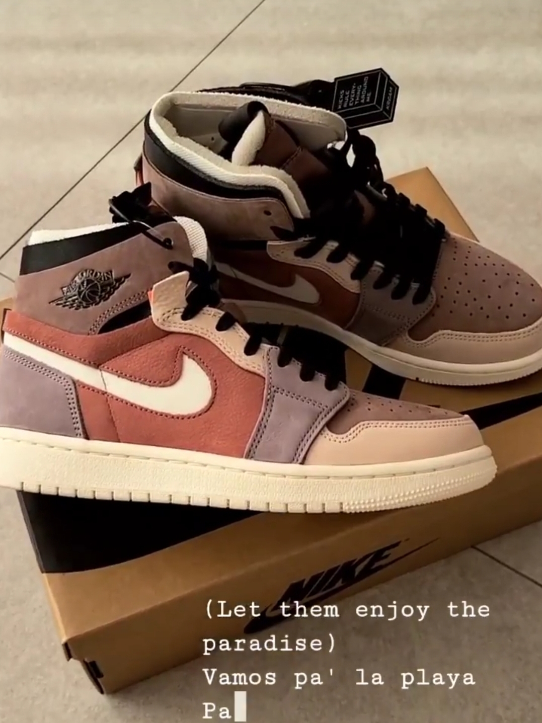 (W) Jordan 1 Zoom Air CMFT Rust, (W) Nike Dunk High Football Grey 착용 스타일 - 2
