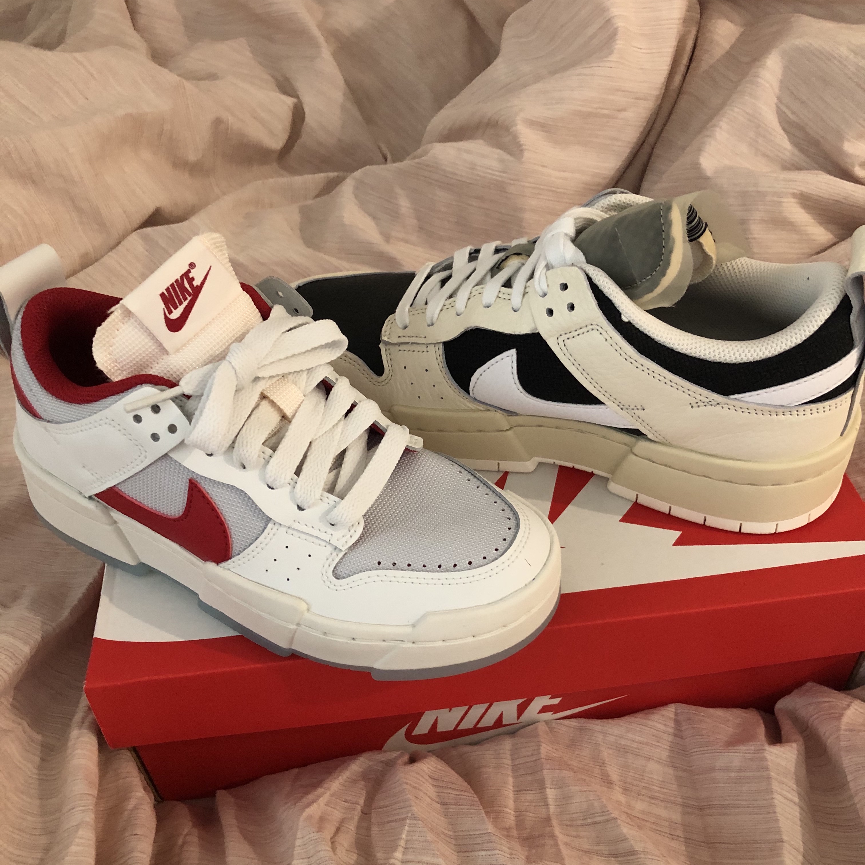 (W) Nike Dunk Low Disrupt Pale Ivory, (W) Nike Dunk Low Disrupt Gym Red 착용 스타일 - 2