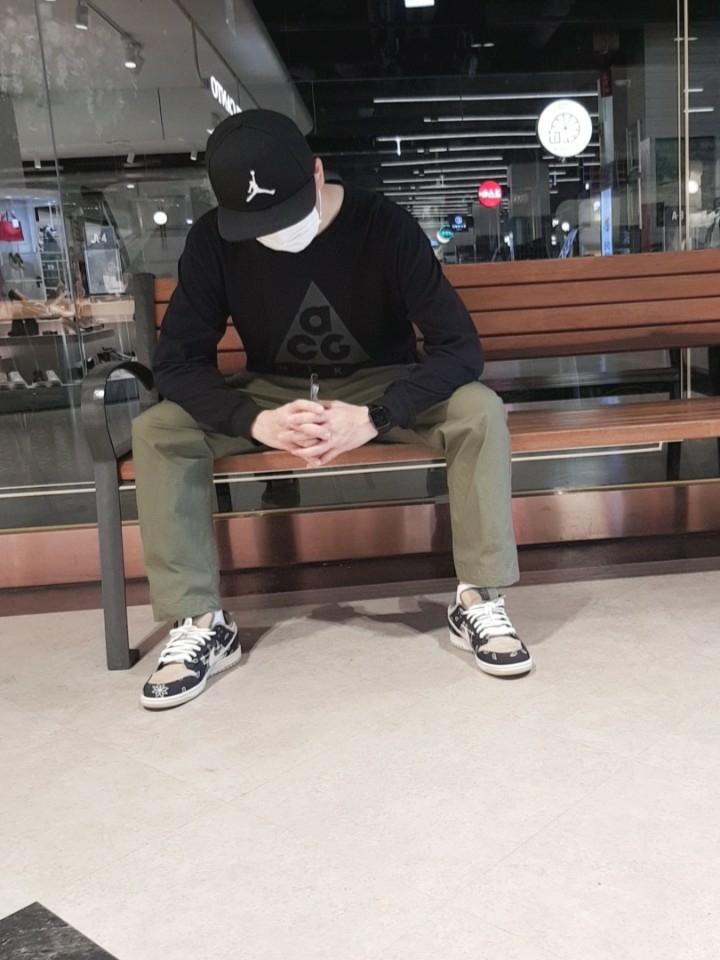 Nike x Travis Scott SB Dunk Low 착용 스타일