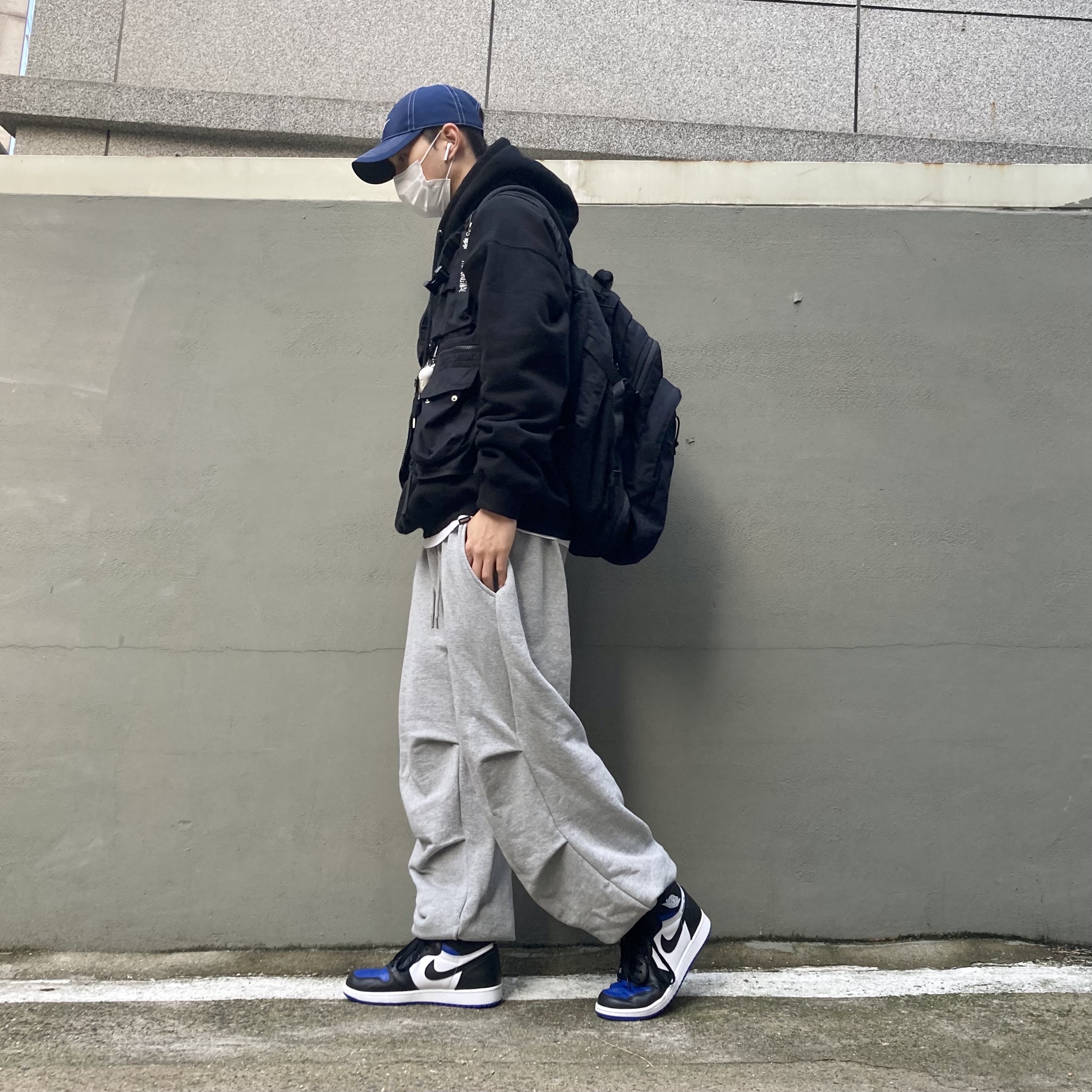 Jordan 1 Retro High OG Royal Toe 착용 스타일 - 2