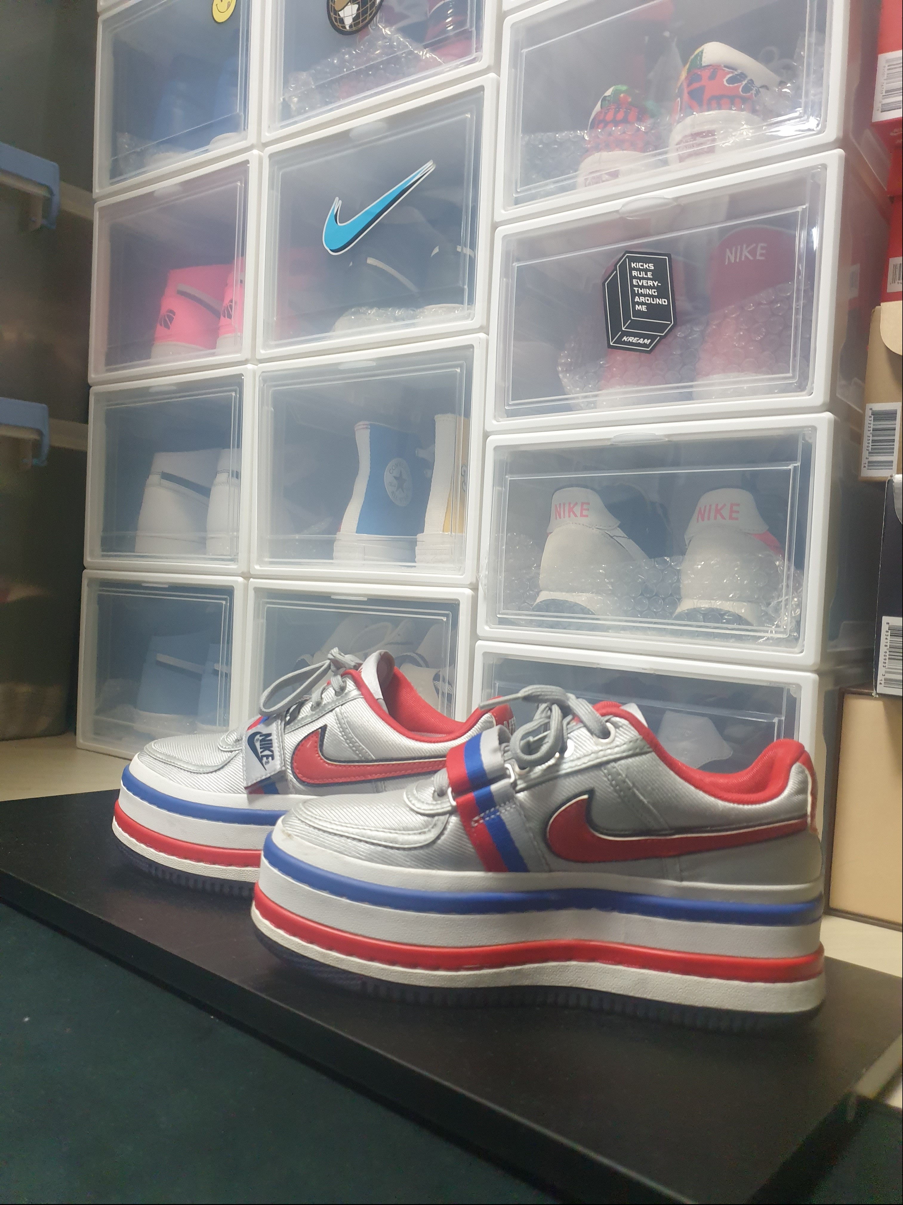 Nike Vandal High Supreme OG Metallic Silver 착용 스타일 - 2