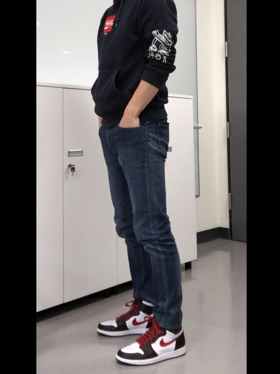Jordan 1 Retro High Defiant White Black Gym Red 착용 스타일