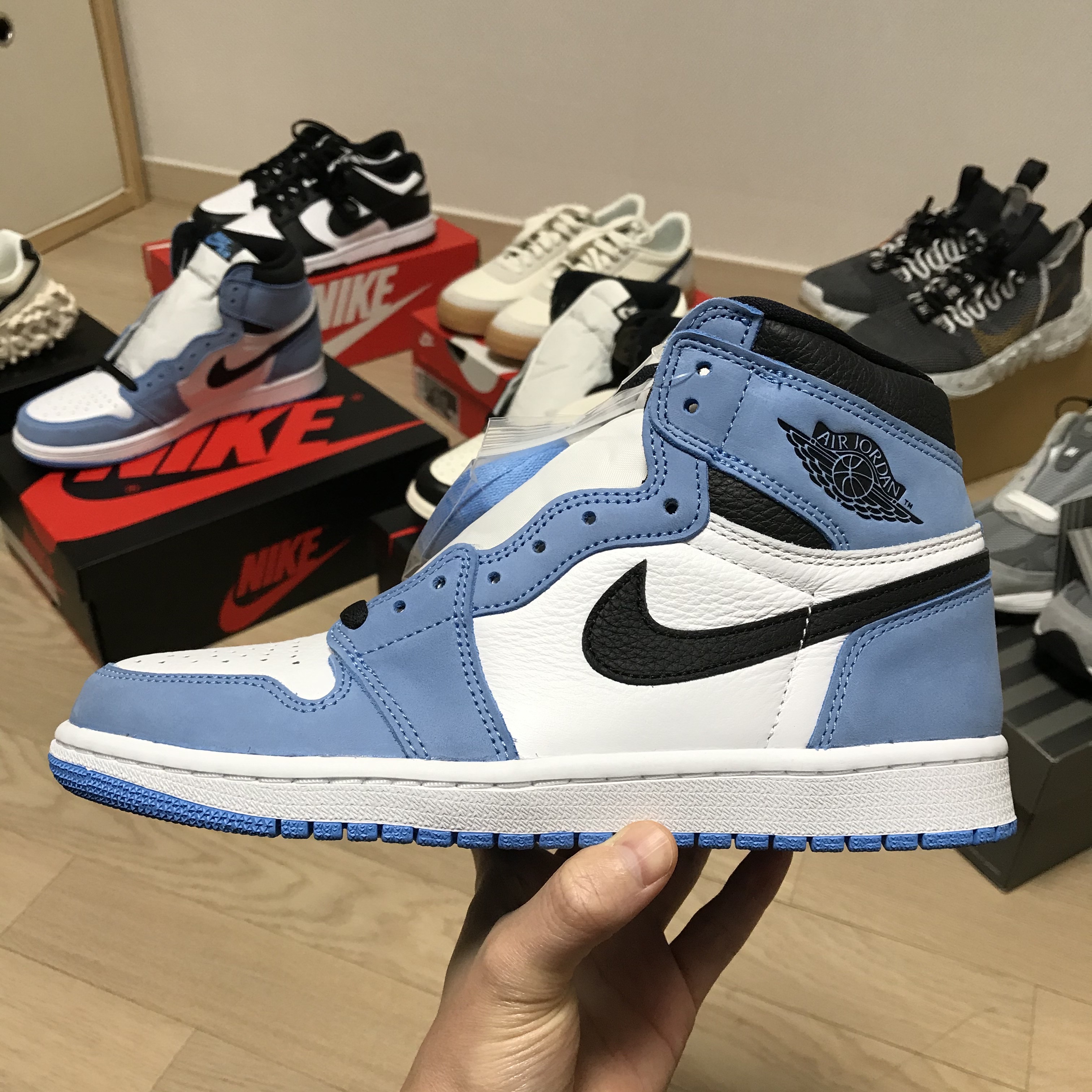 Jordan 1 Retro High OG University Blue 착용 스타일
