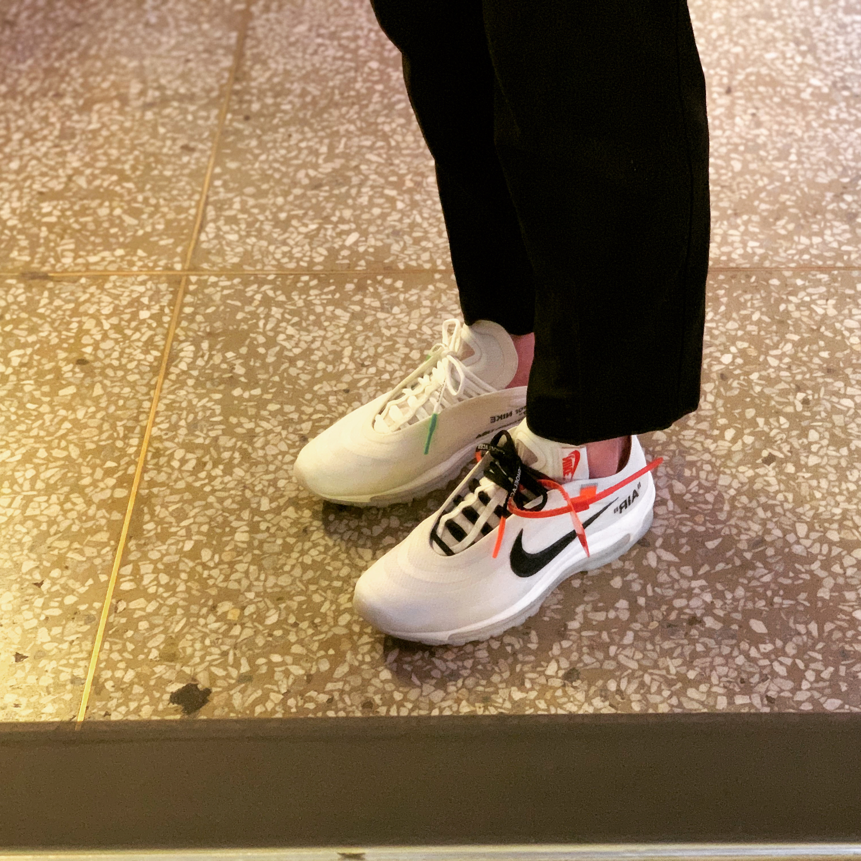 Nike x Off-White Air Max 97 OG The Ten 착용 스타일 - 2