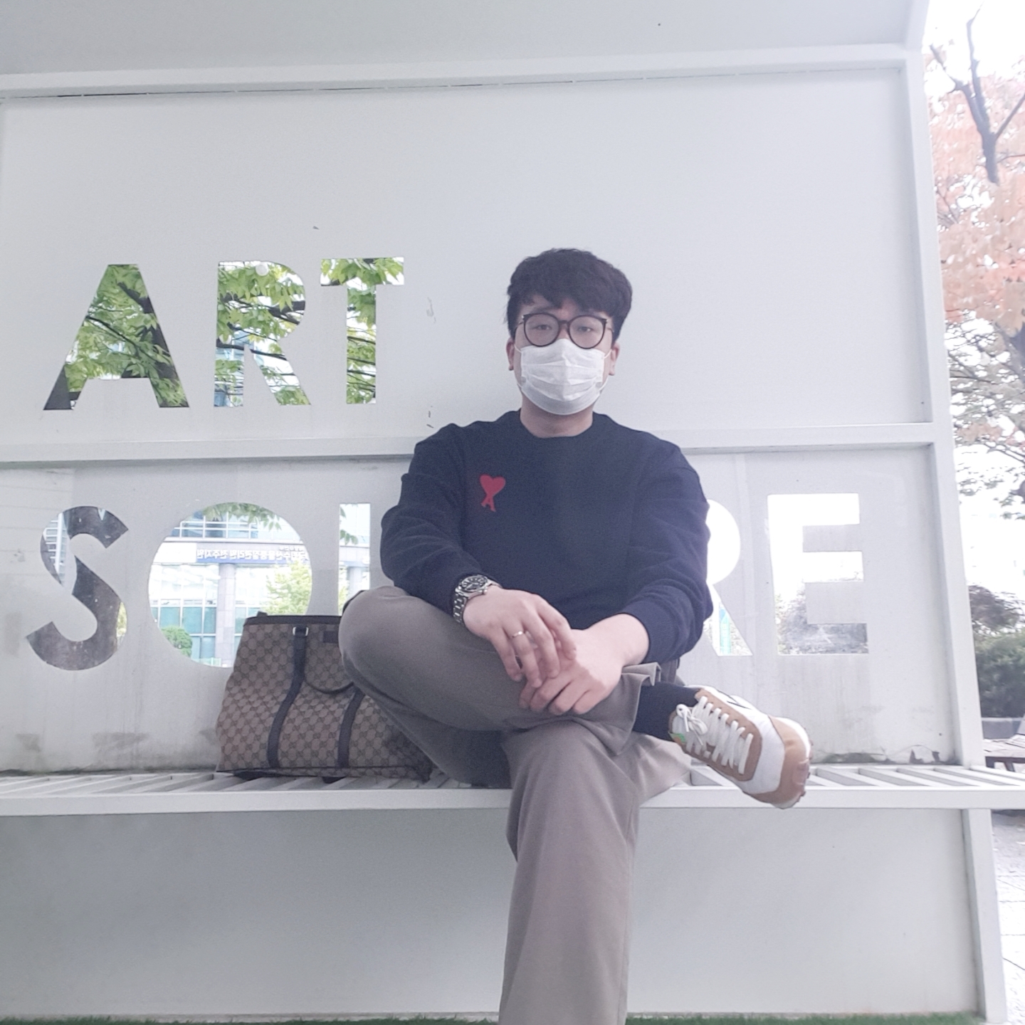 AMI de Coeur Sweatshirt Black 착용 스타일