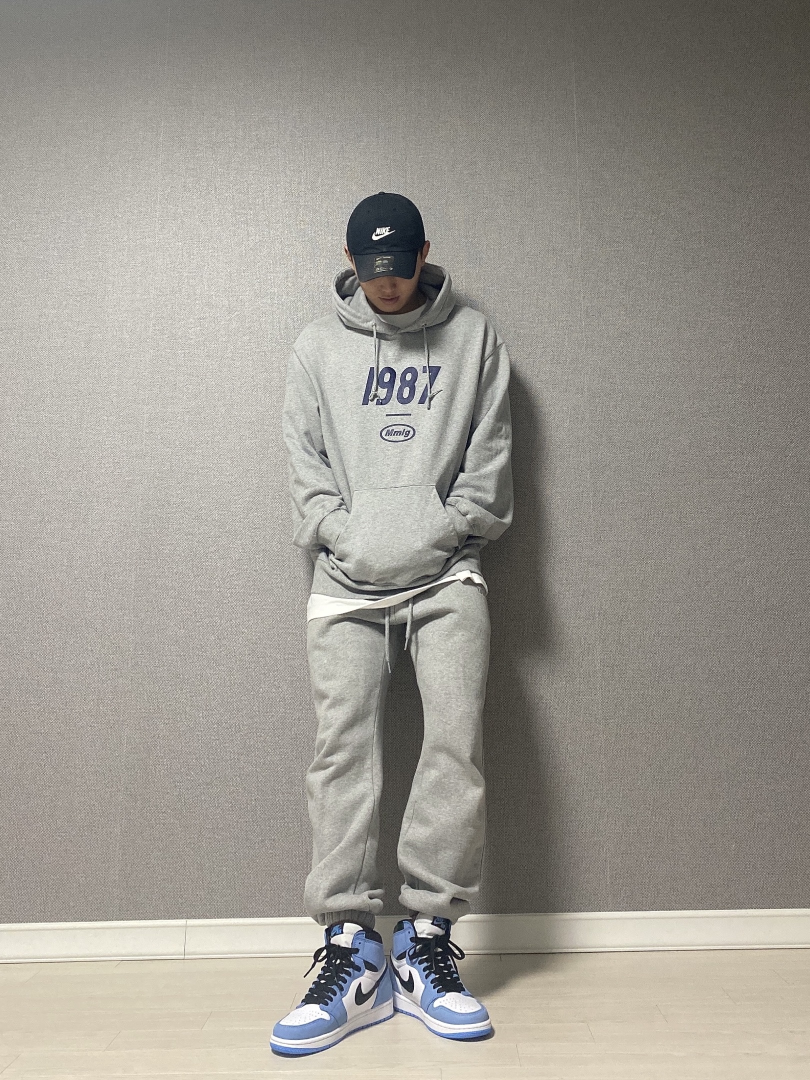 Jordan 1 Retro High OG University Blue 착용 스타일 - 3