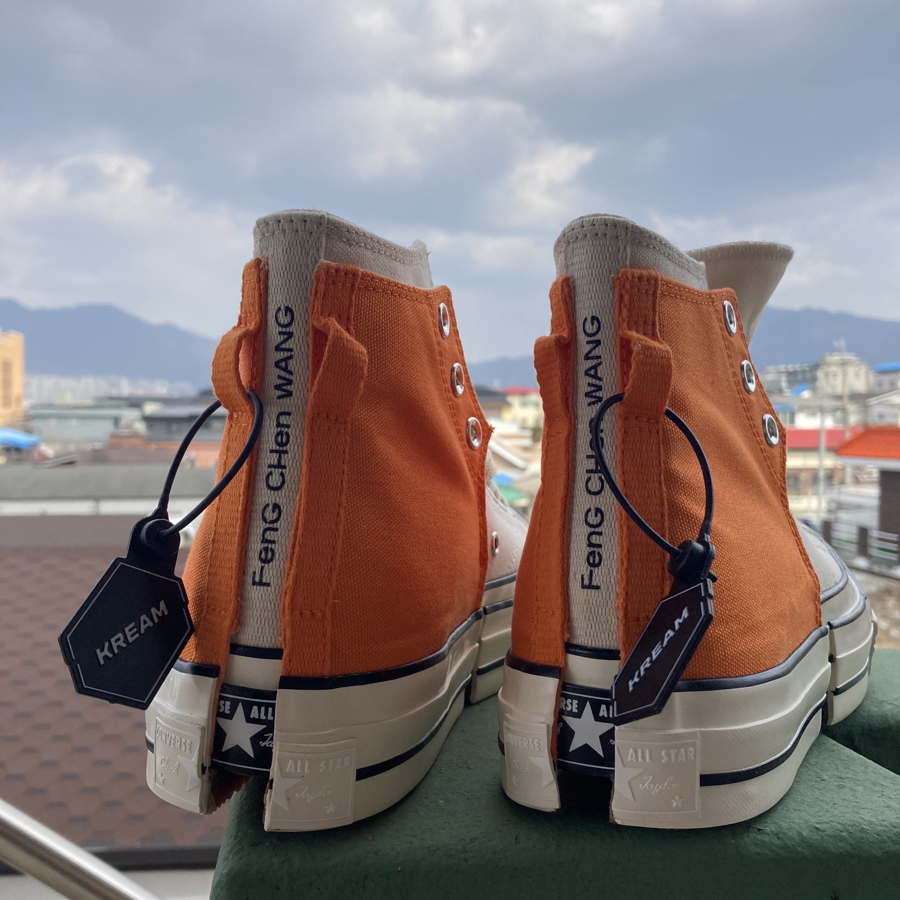 Converse x Feng Chen Wang Chuck 70 2-in-1 Persimmon Orange 착용 스타일 - 2