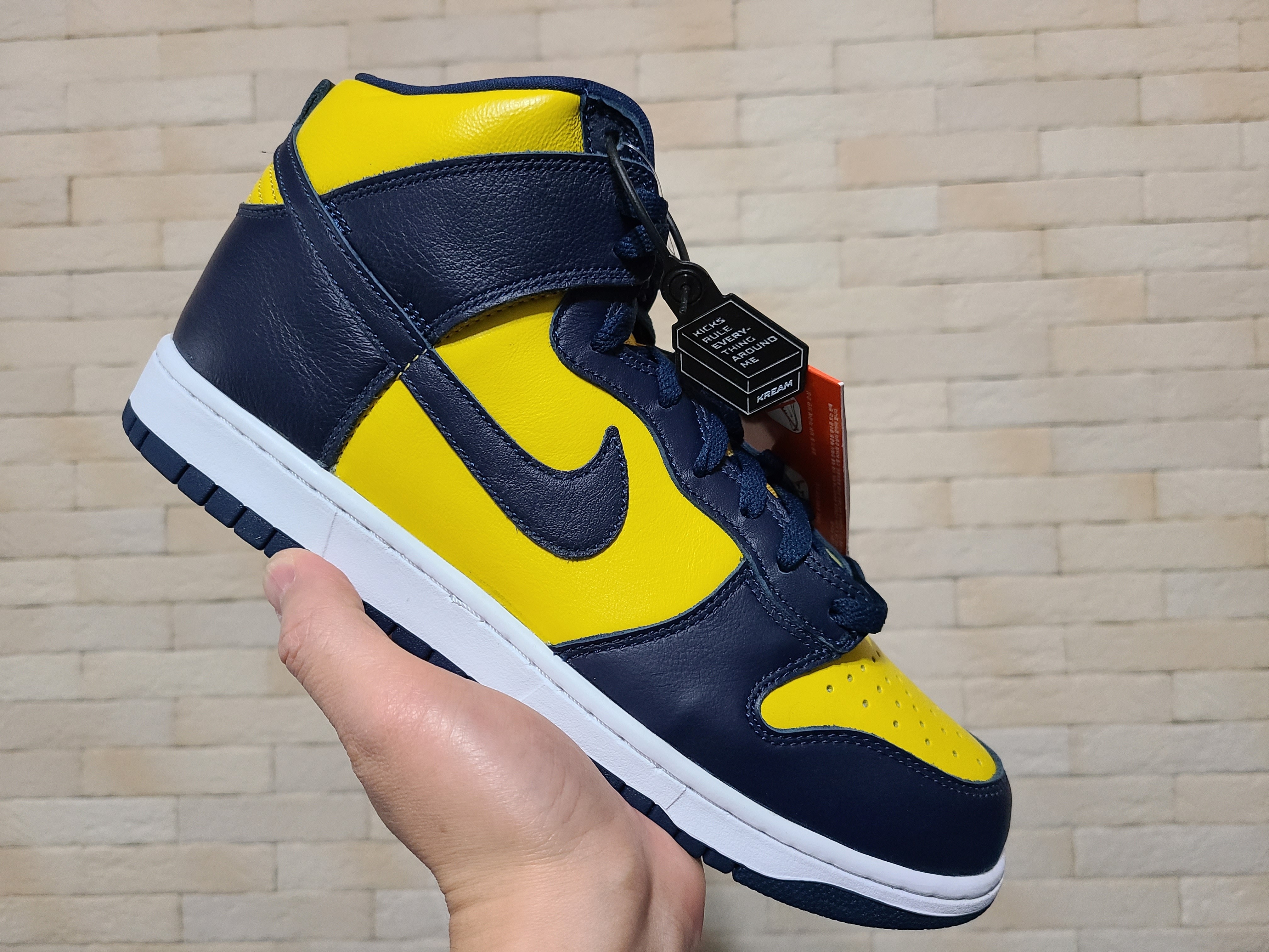 Nike Dunk High SP Maize & Blue 착용 스타일 - 3