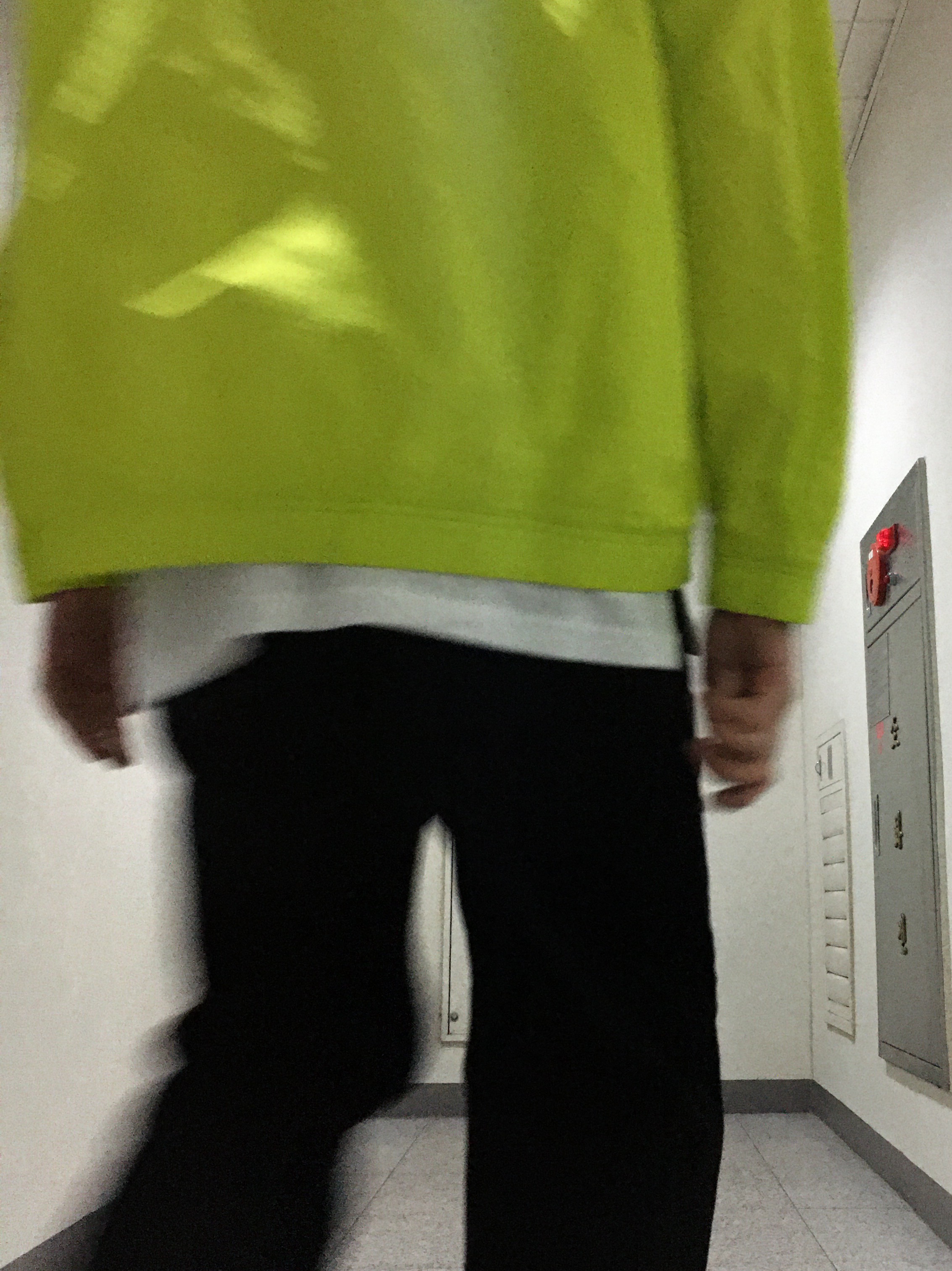 Nike x Stussy Windrunner Jacket Bright Cactus, Jordan 1 Mid SE ASW Black 착용 스타일 - 3