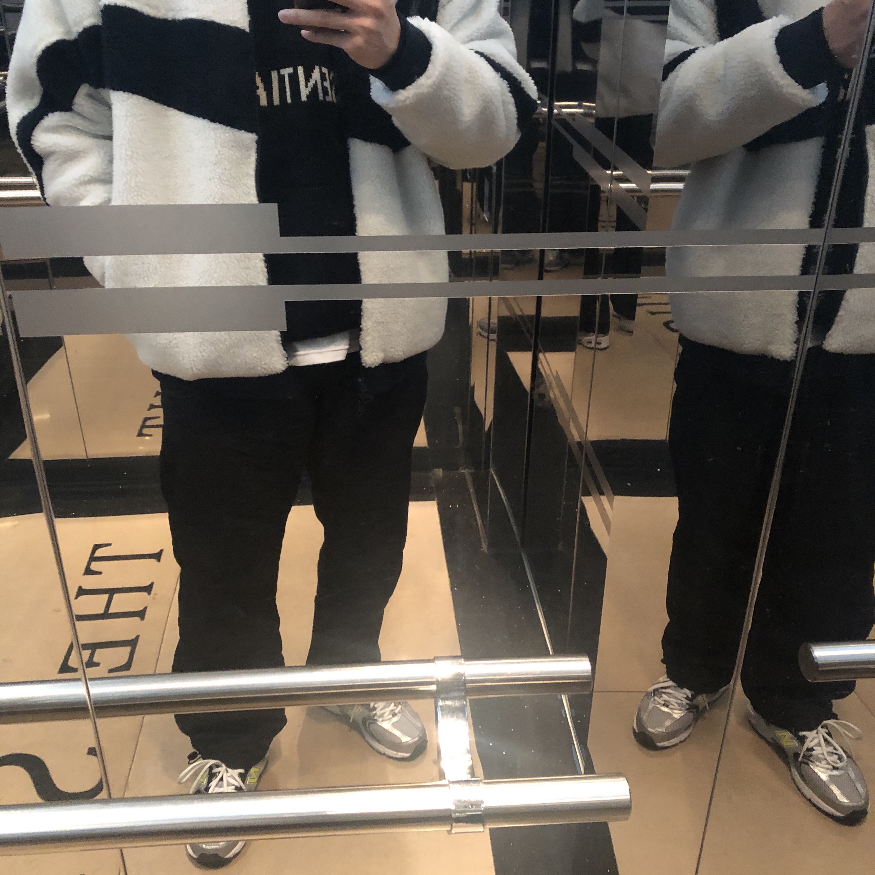 Nike Big Swoosh Full Zip Jacket White Navy, Essentials Knit Hoodie Black - 20FW 착용 스타일
