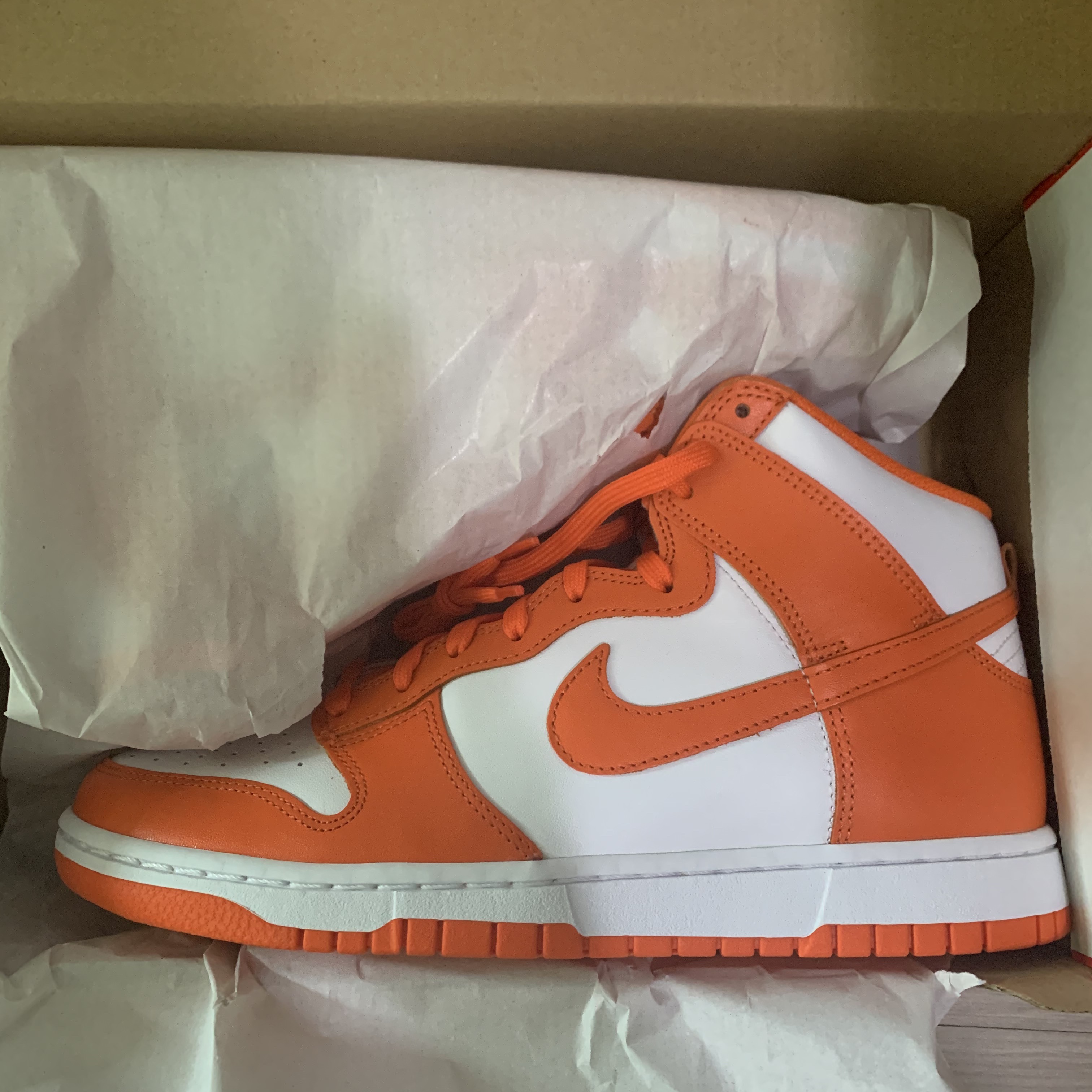 Nike Dunk High Retro Orange Blaze 착용 스타일