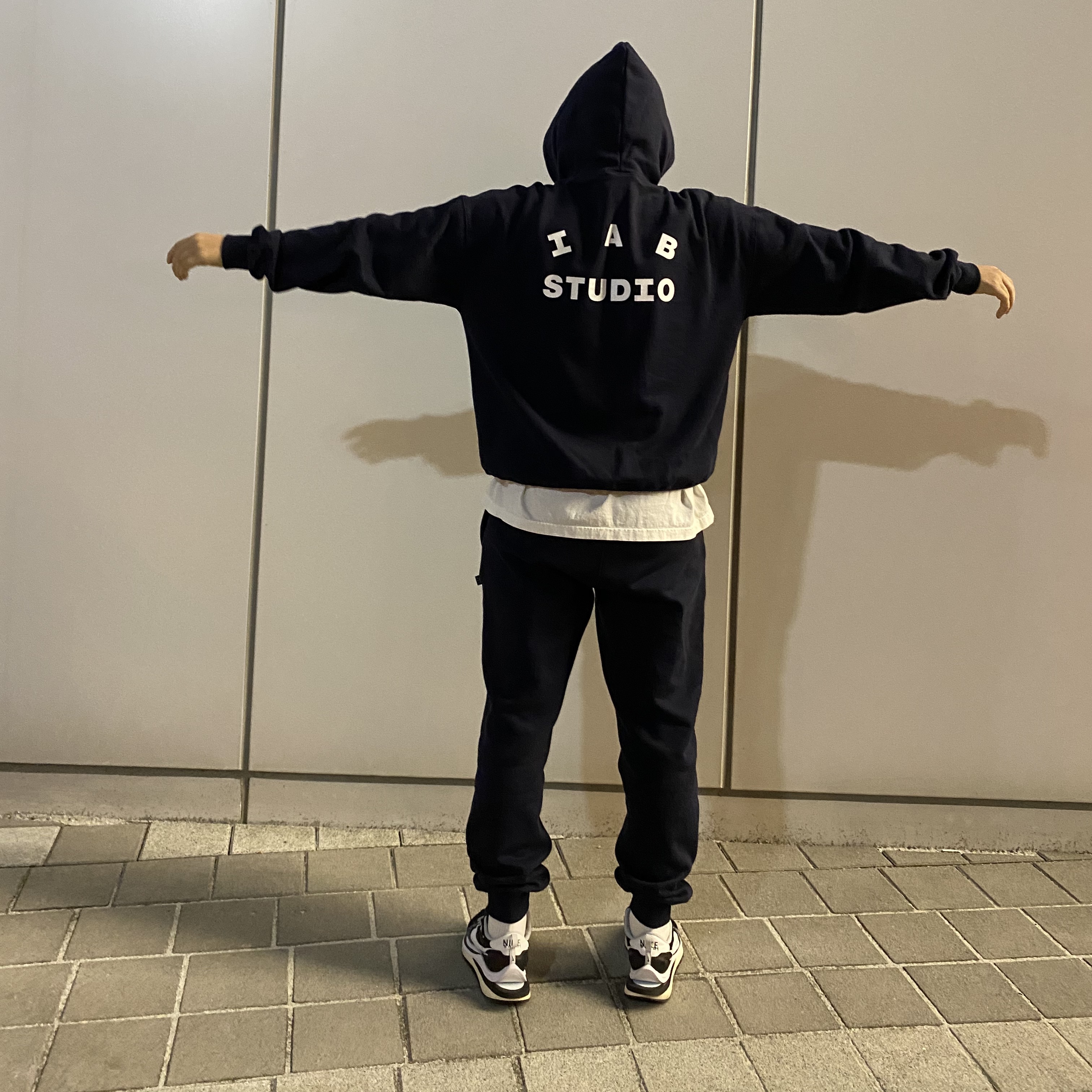 IAB Studio Hoodie Navy - 21SS, IAB Studio Sweatpants Navy - 21SS 착용 스타일 - 3