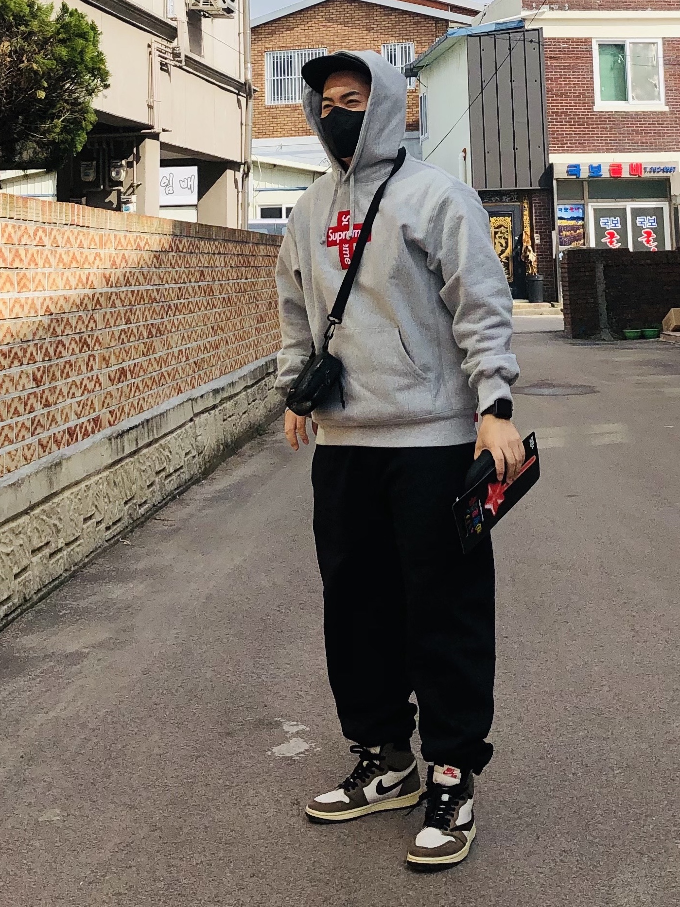 Supreme Cross Box Logo Hooded Sweatshirt Heather Grey - 20FW, Nike NRG Solo Swoosh Fleece Pants Black White - Asia 착용 스타일