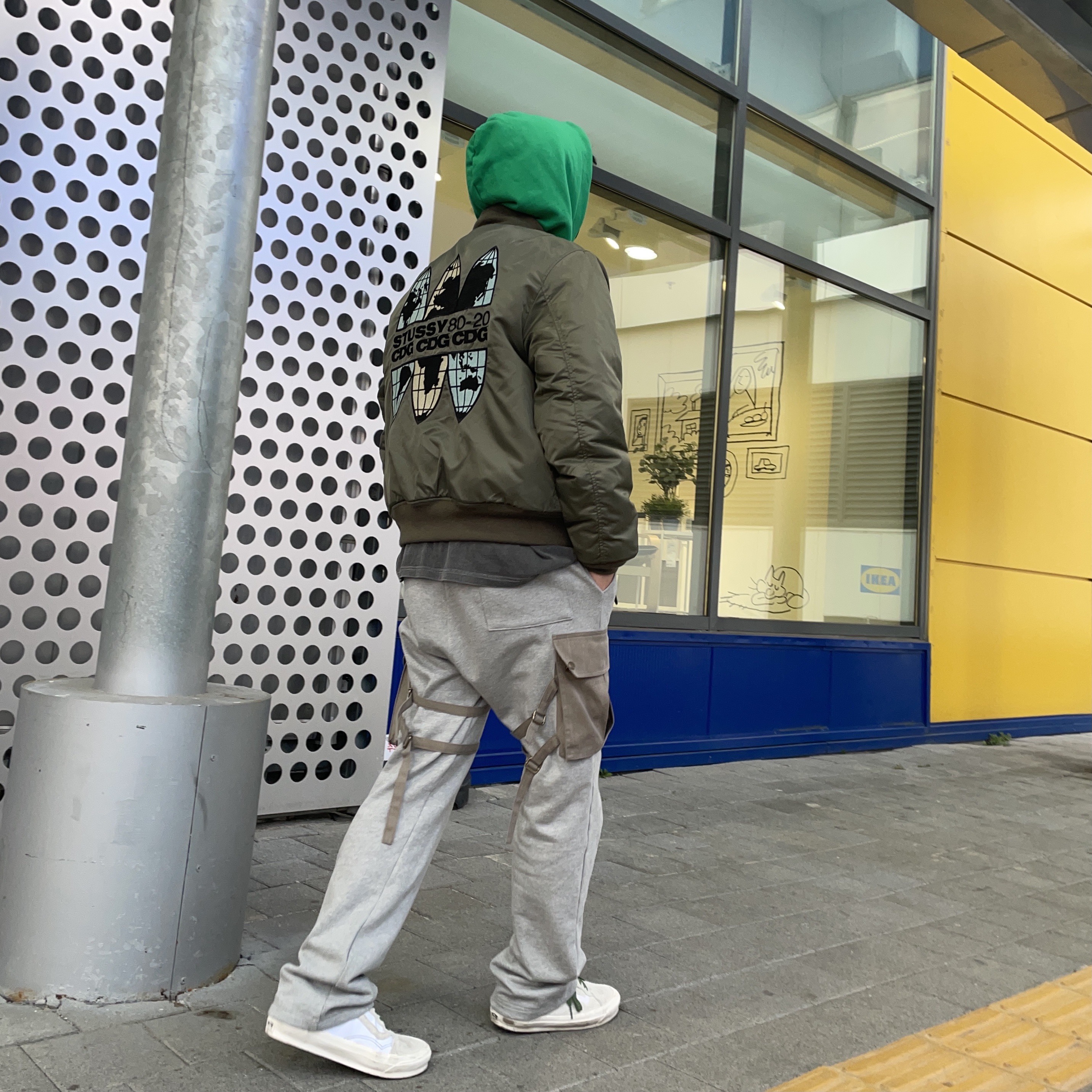 Stussy x CDG MA-1 Jacket Olive, Vans Vault x Notre OG Old Skool LX True White 착용 스타일 - 1