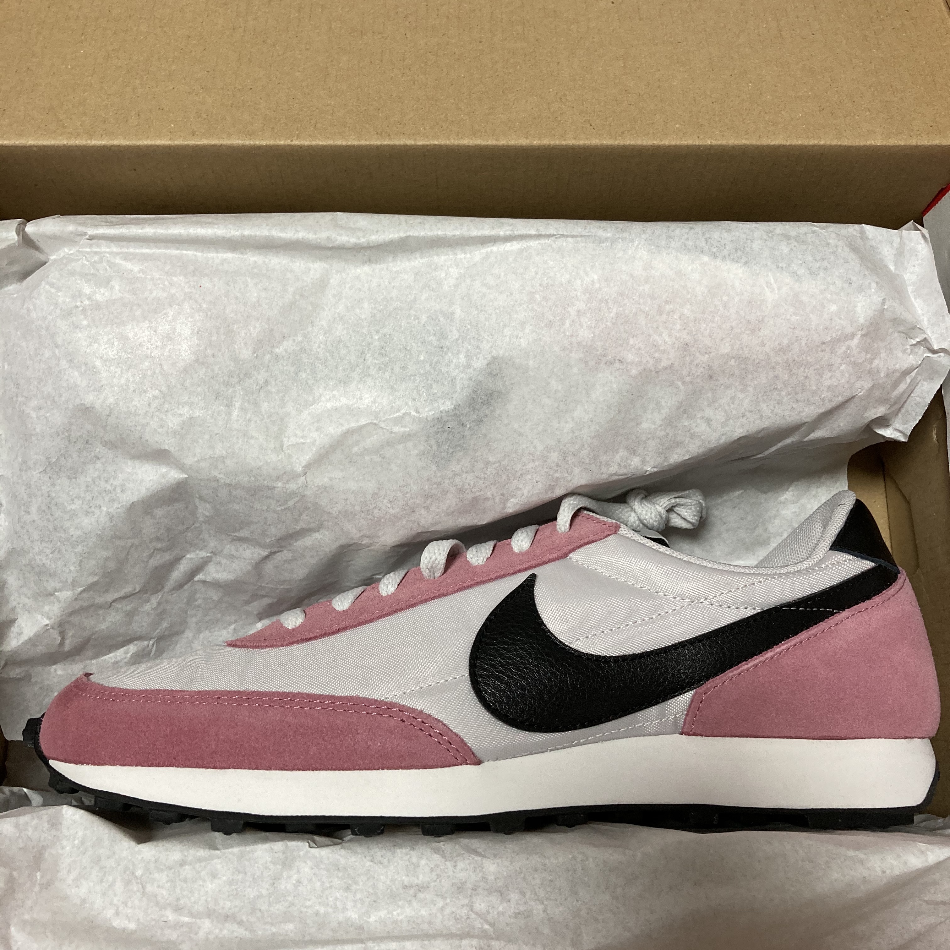 (W) Nike Daybreak Desert Berry 착용 스타일 - 2