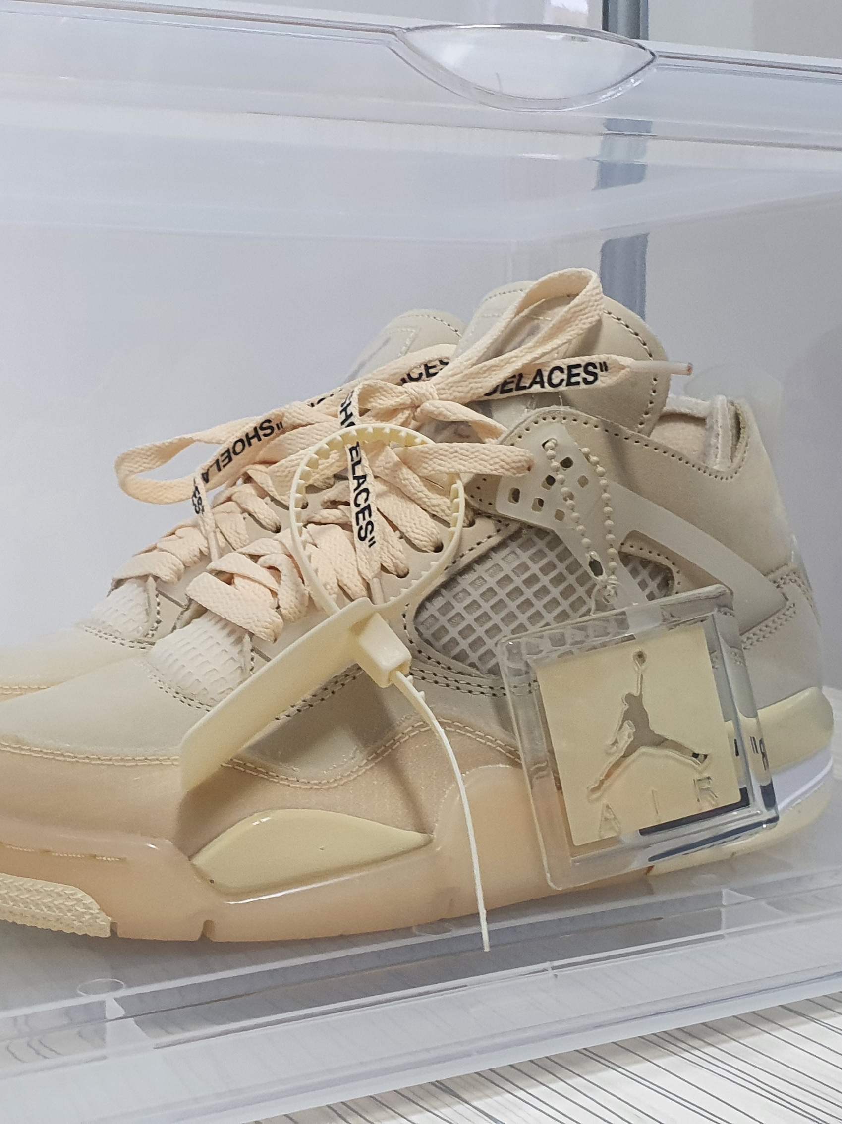 Jordan 5 x Off-White Retro SP Black Muslin, (GS) Jordan 6 Retro Carmine 2014 착용 스타일 - 2