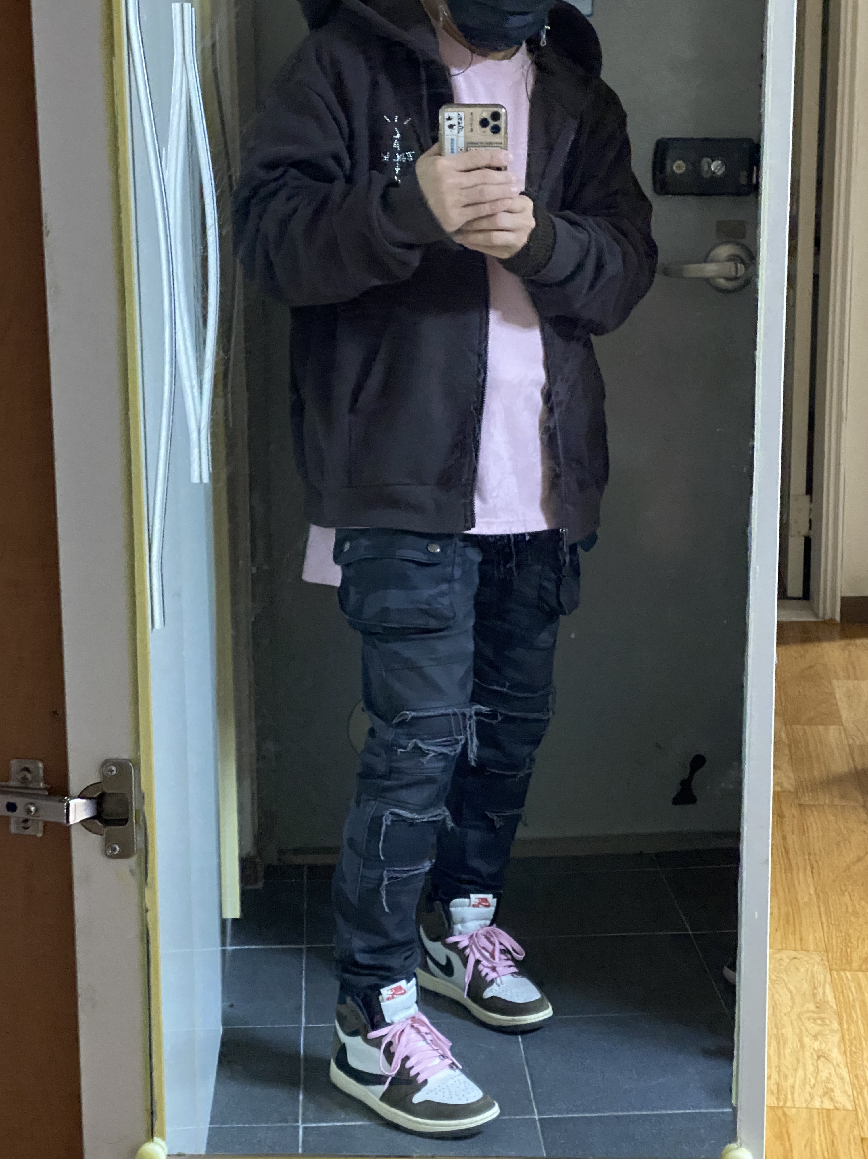 Jordan 1 x Travis Scott Retro High OG SP Mocha 착용 스타일