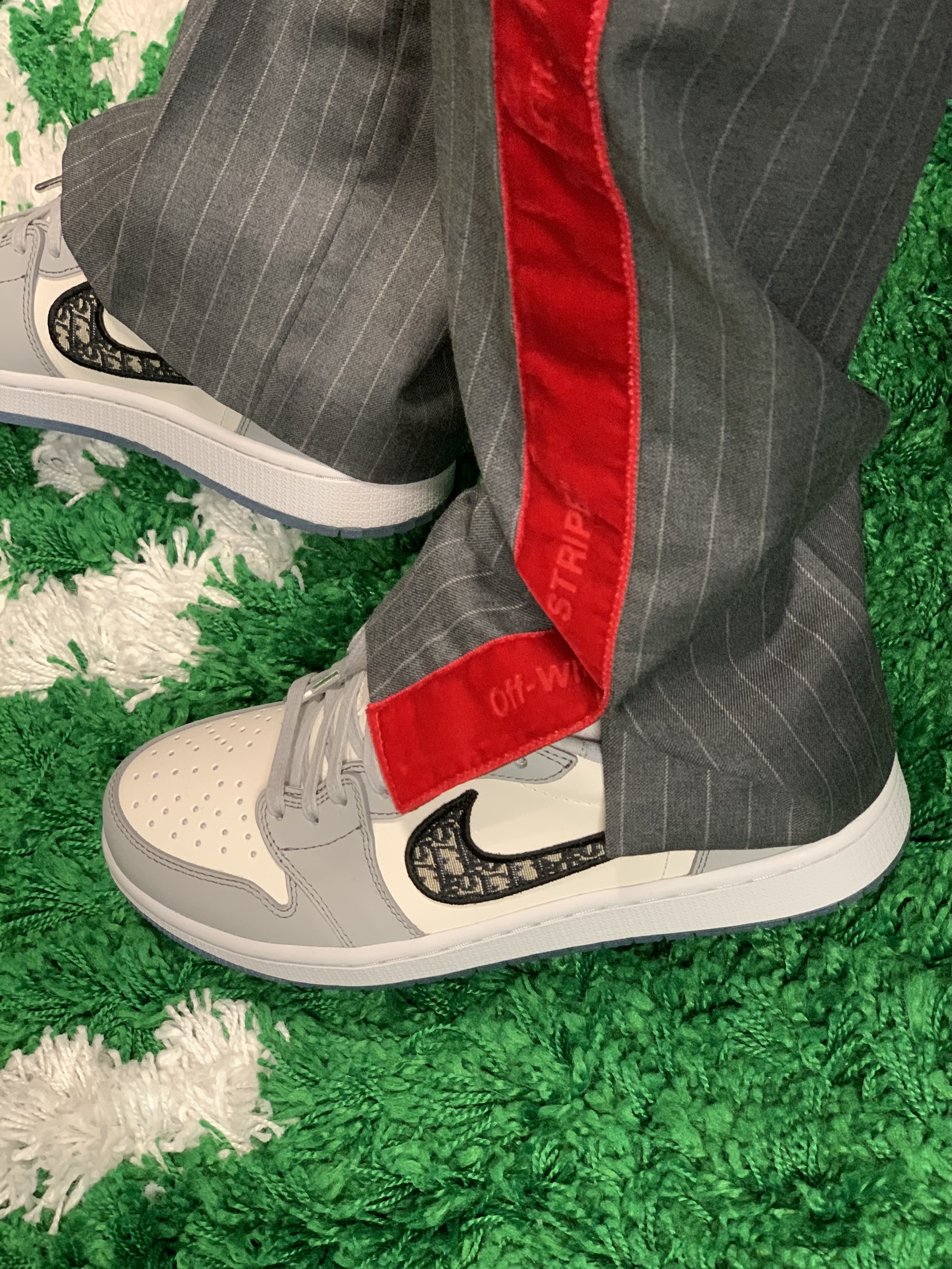 Jordan 1 x Dior Low OG 착용 스타일 - 1