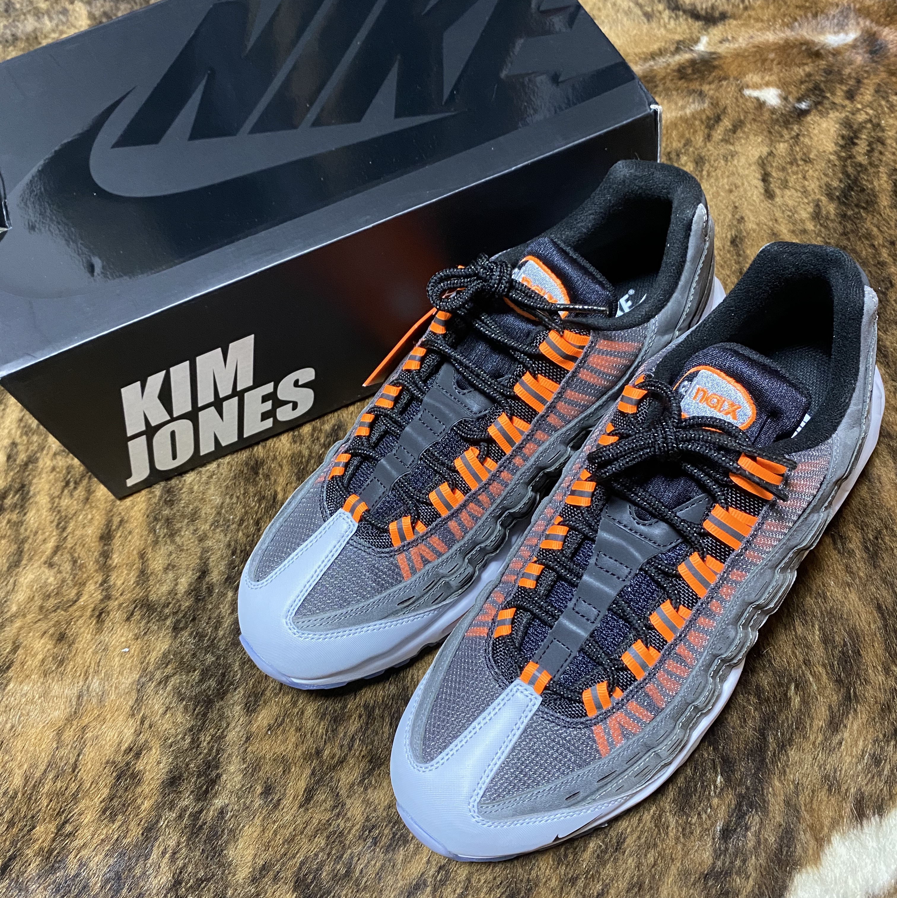 Nike x Kim Jones Air Max 95 Total Orange 착용 스타일
