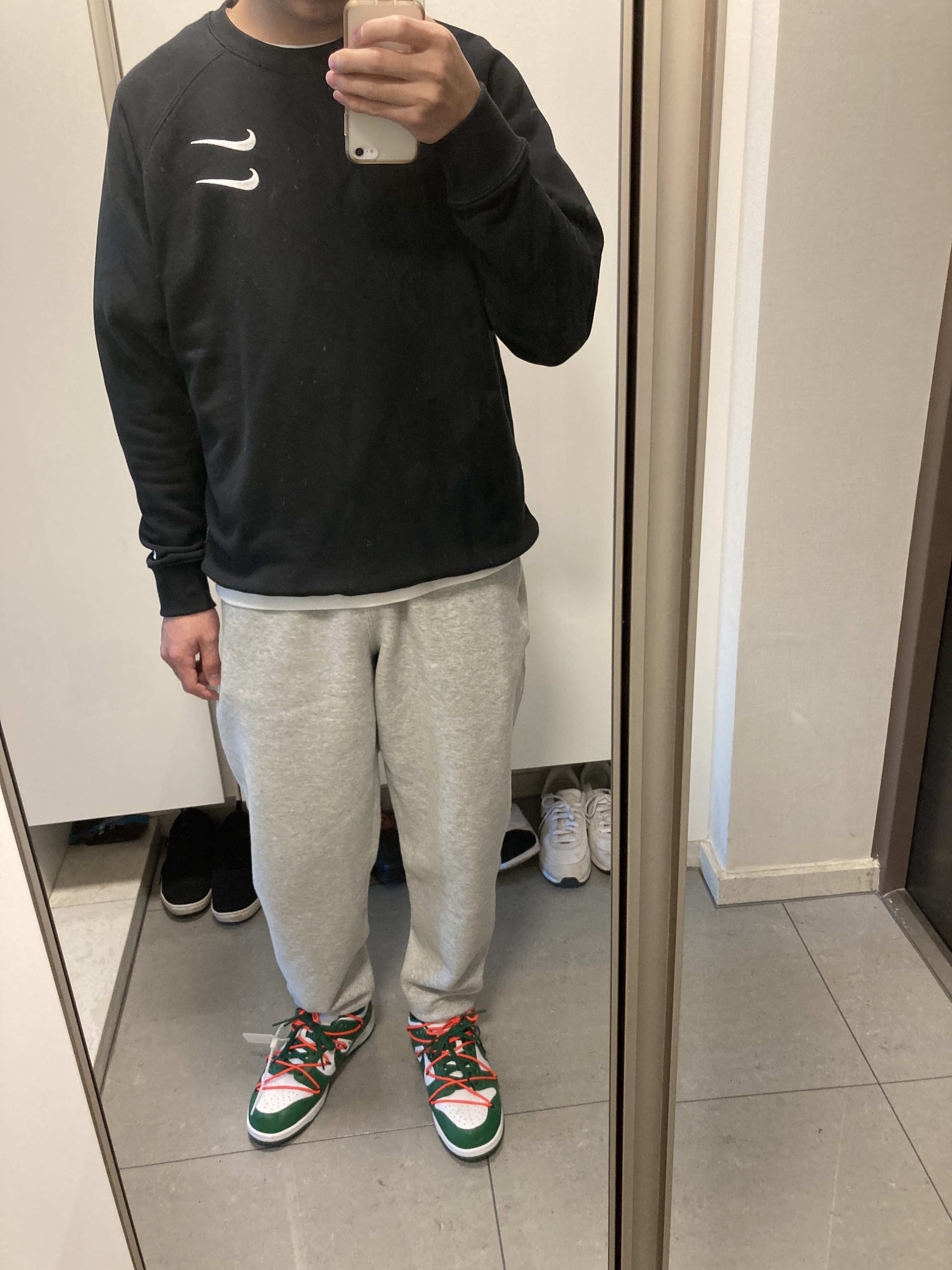 Nike x Off-White Dunk Low Pine Green 착용 스타일