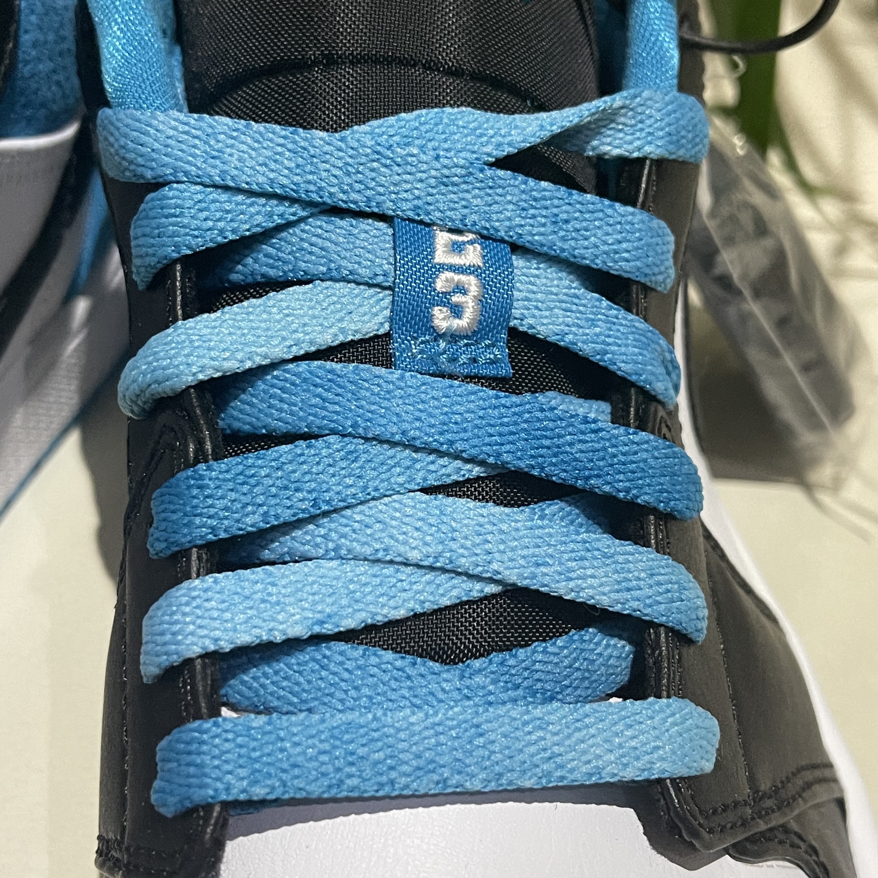 Jordan 1 Low SE Laser Blue 착용 스타일 - 3