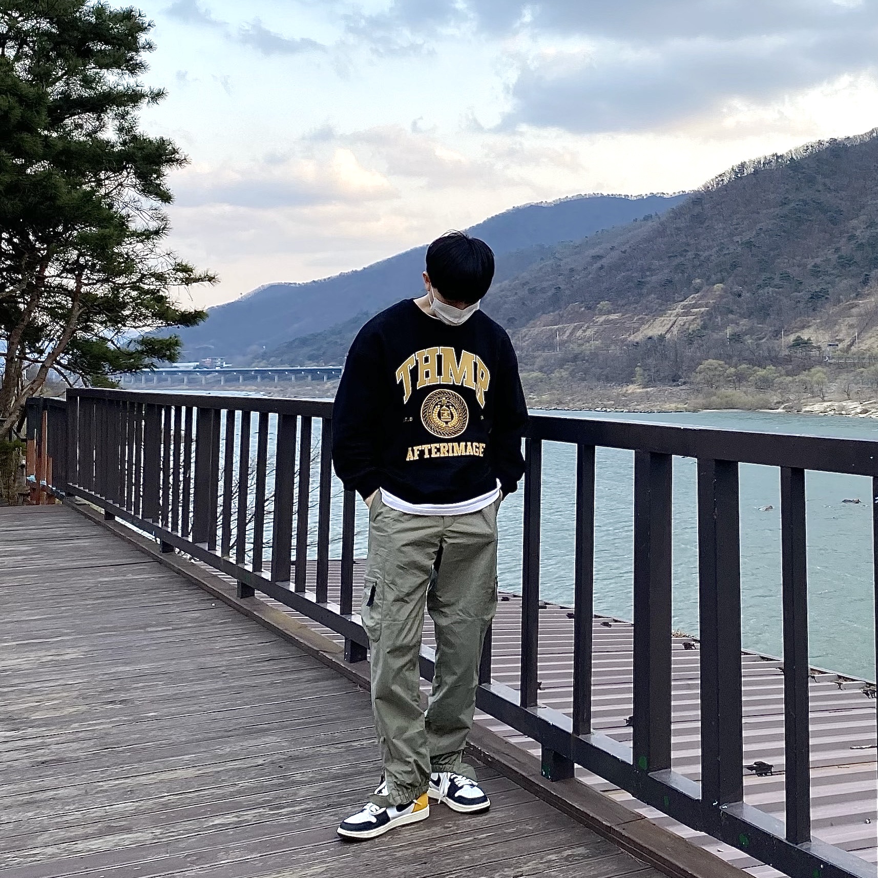 Jordan 1 Retro High OG Volt Gold 착용 스타일