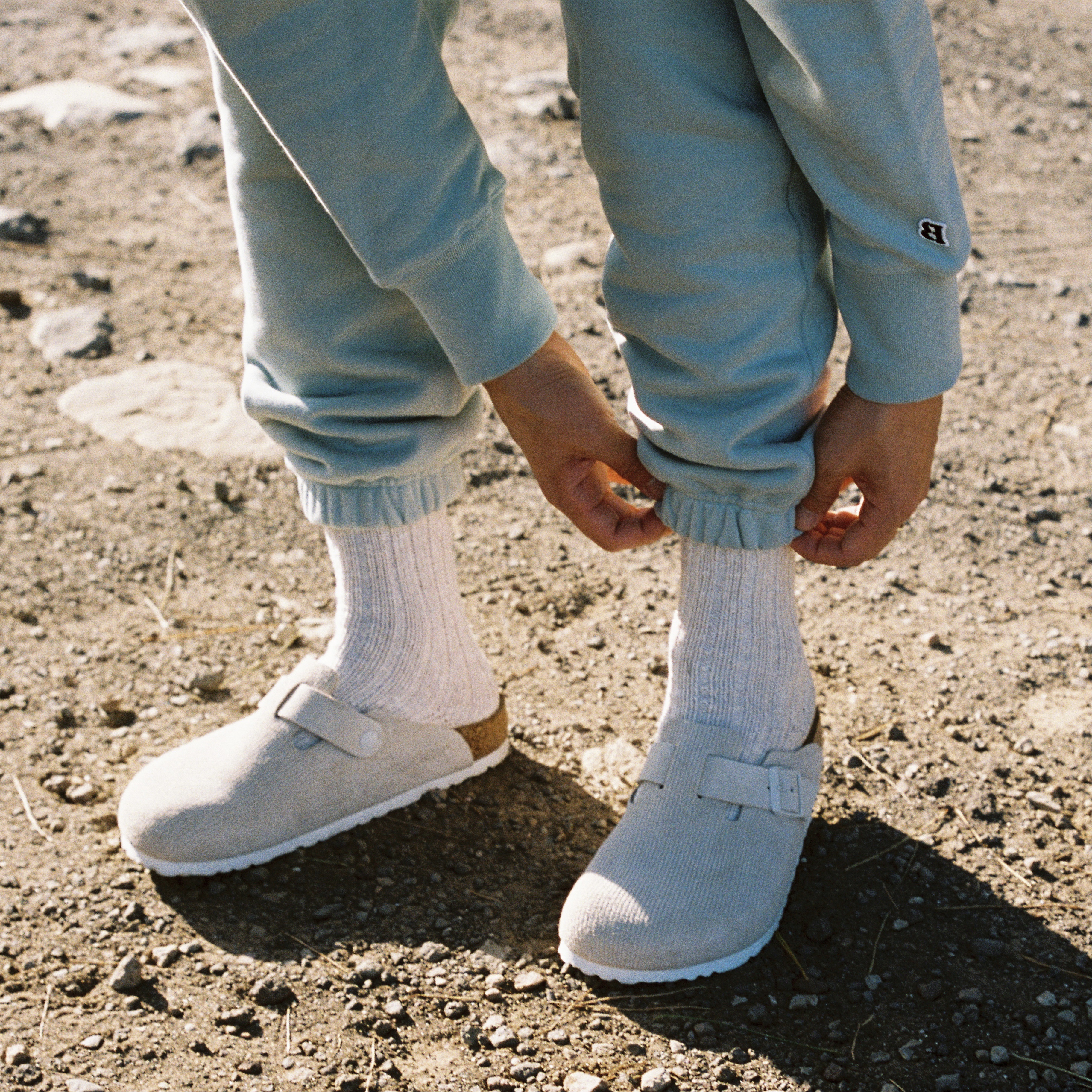 Birkenstock x Stussy Boston Clog Bone 착용 스타일