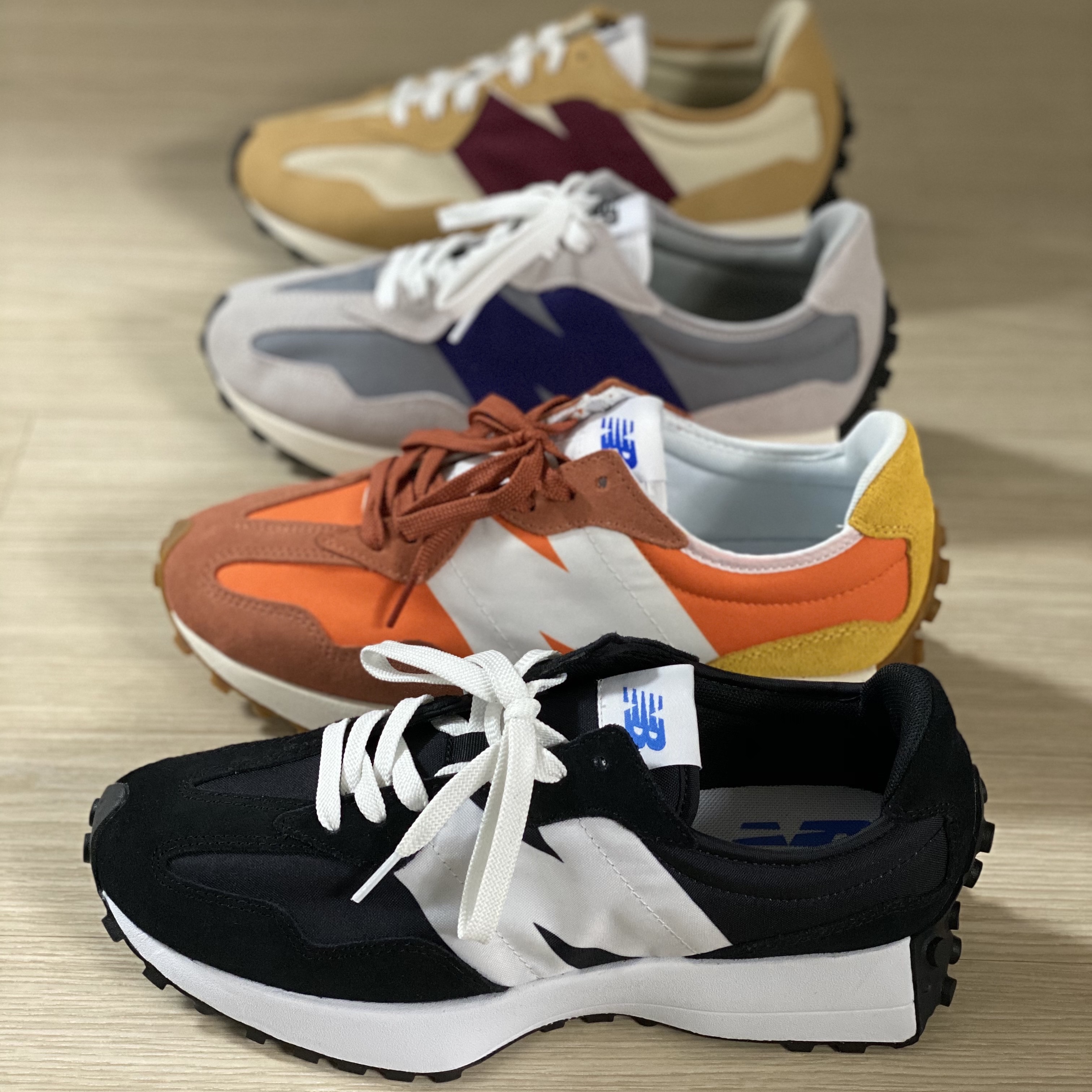 New Balance 327 Orange, New Balance 327 Grey Purple 착용 스타일