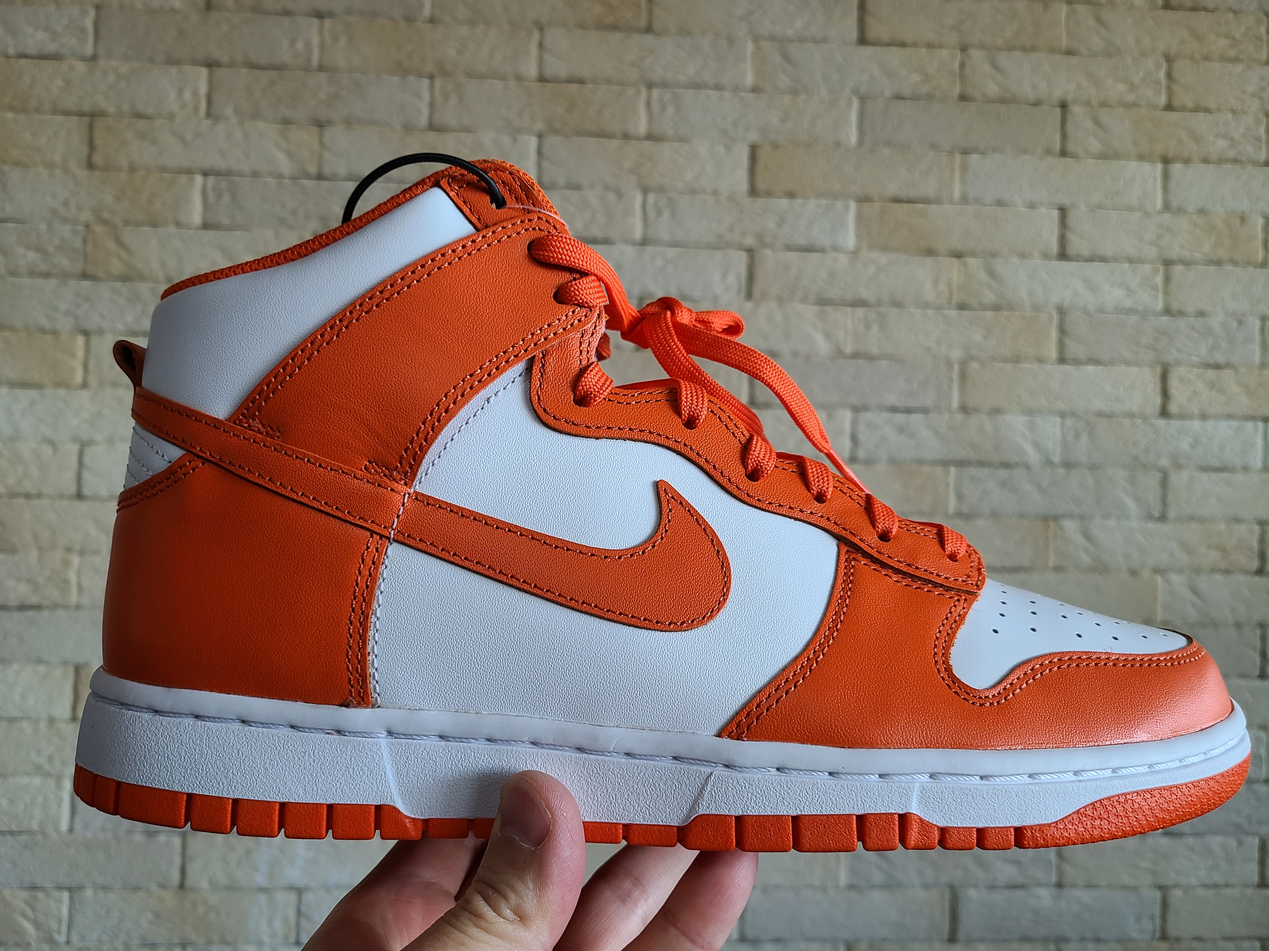 Nike Dunk High Retro Orange Blaze 착용 스타일 - 2