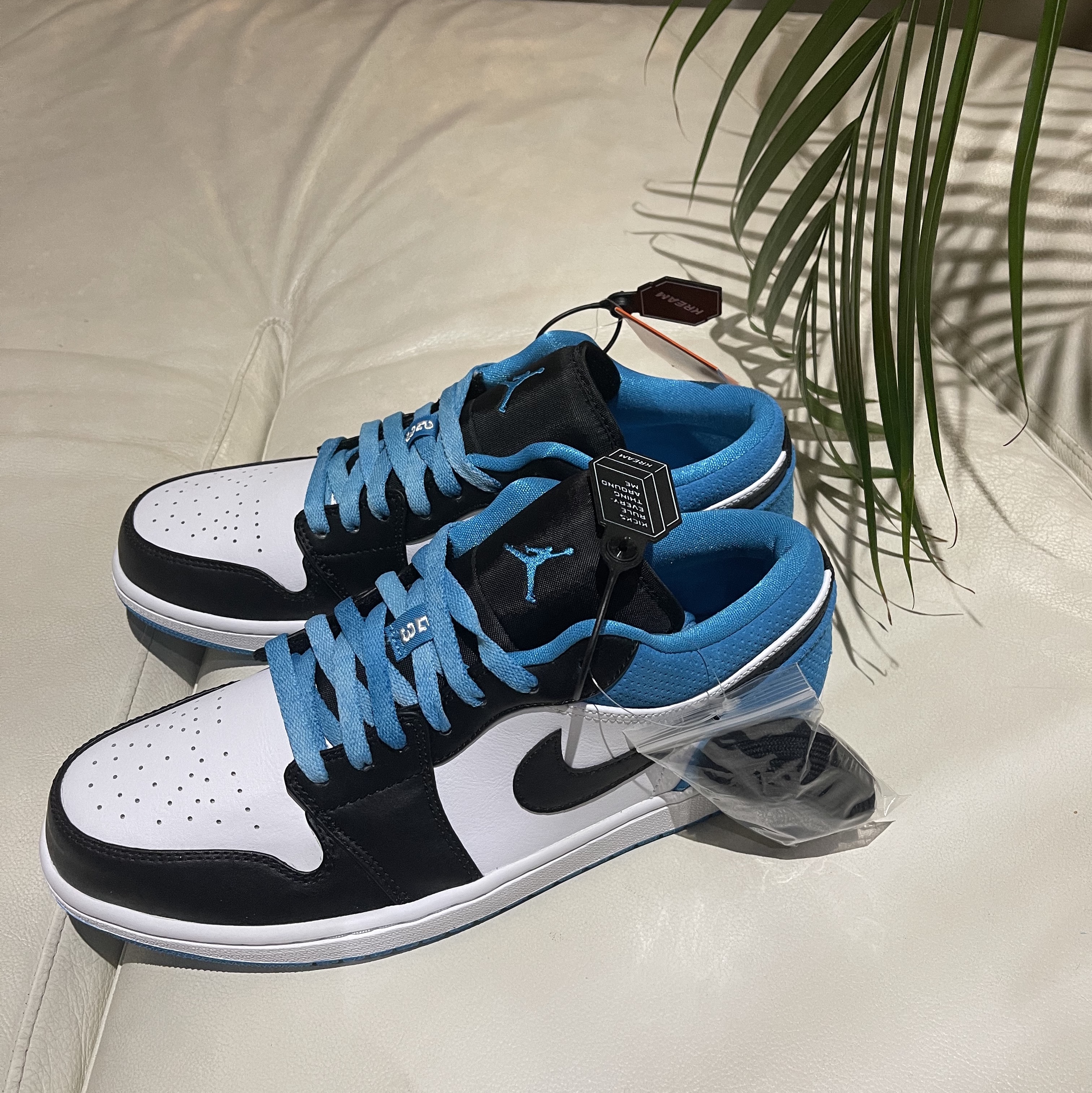 Jordan 1 Low SE Laser Blue 착용 스타일 - 1